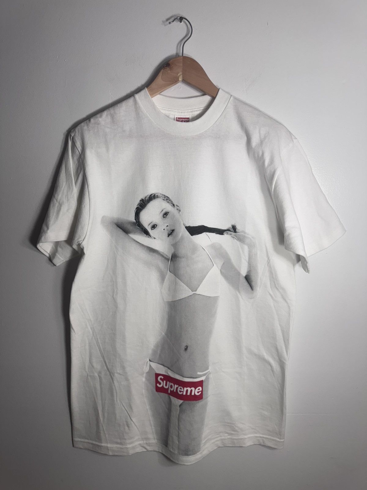 Supreme Supreme 2004 Kate Moss box logo tee | Grailed 