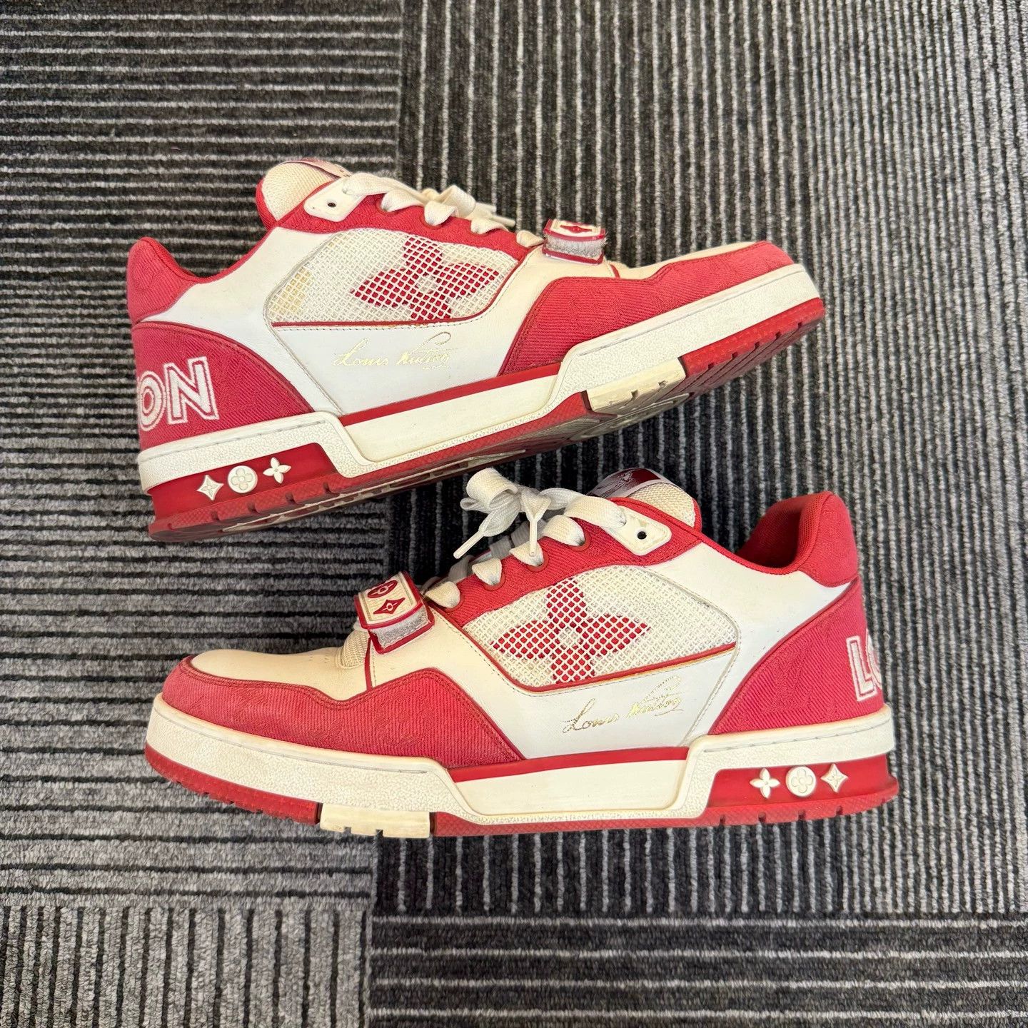Louis Vuitton LV Trainer White Red Velcro 9/10 US8 Size US 8 / EU 41 - 2 Thumbnail