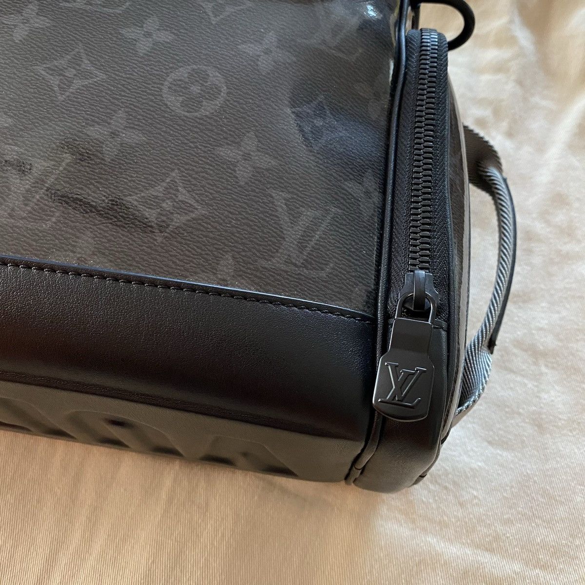 Louis Vuitton 1 of 1 Runway FW18 Black Glaze Camera Bag Size ONE SIZE - 2 Thumbnail