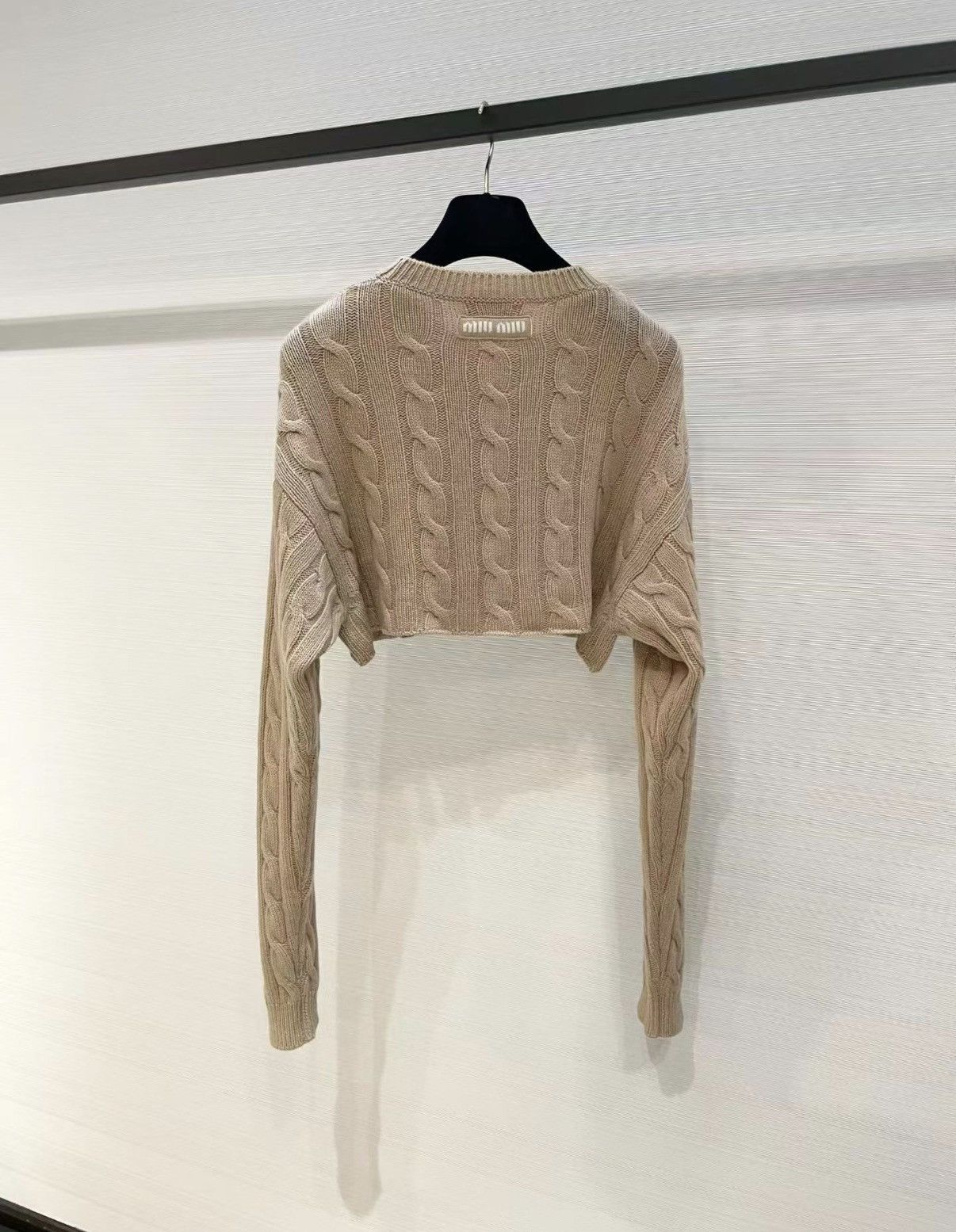 Miu Miu Miu Miu Classic High-Waist Cropped Cashmere Sweater J33 Size XS / US 0-2 / IT 36-38 - 2 Thumbnail