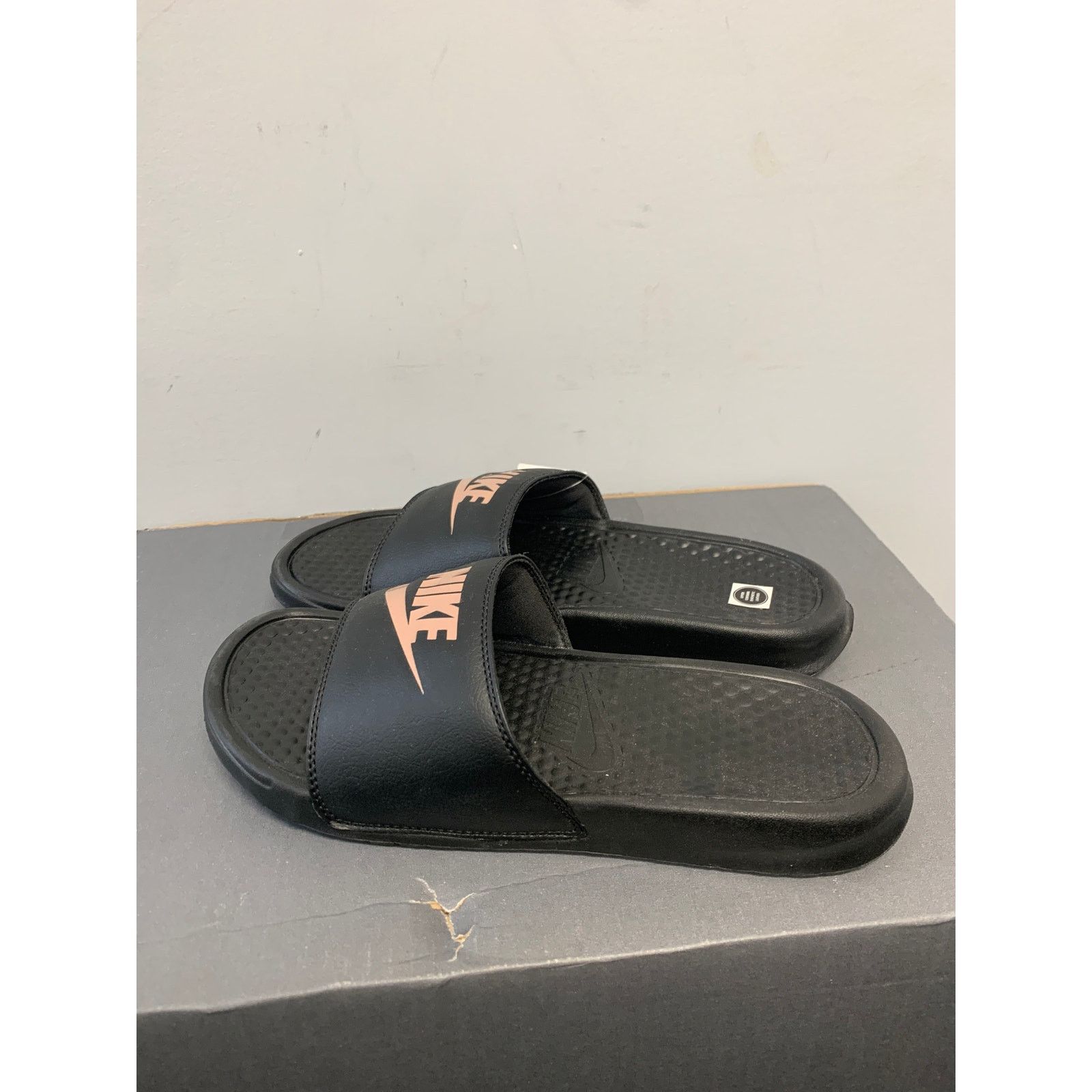 Nike Nike Benassi Jdi Black Rose Gold Womens Size 9 NEW SHIPS NOW Size US 9 / IT 39 - 4 Thumbnail