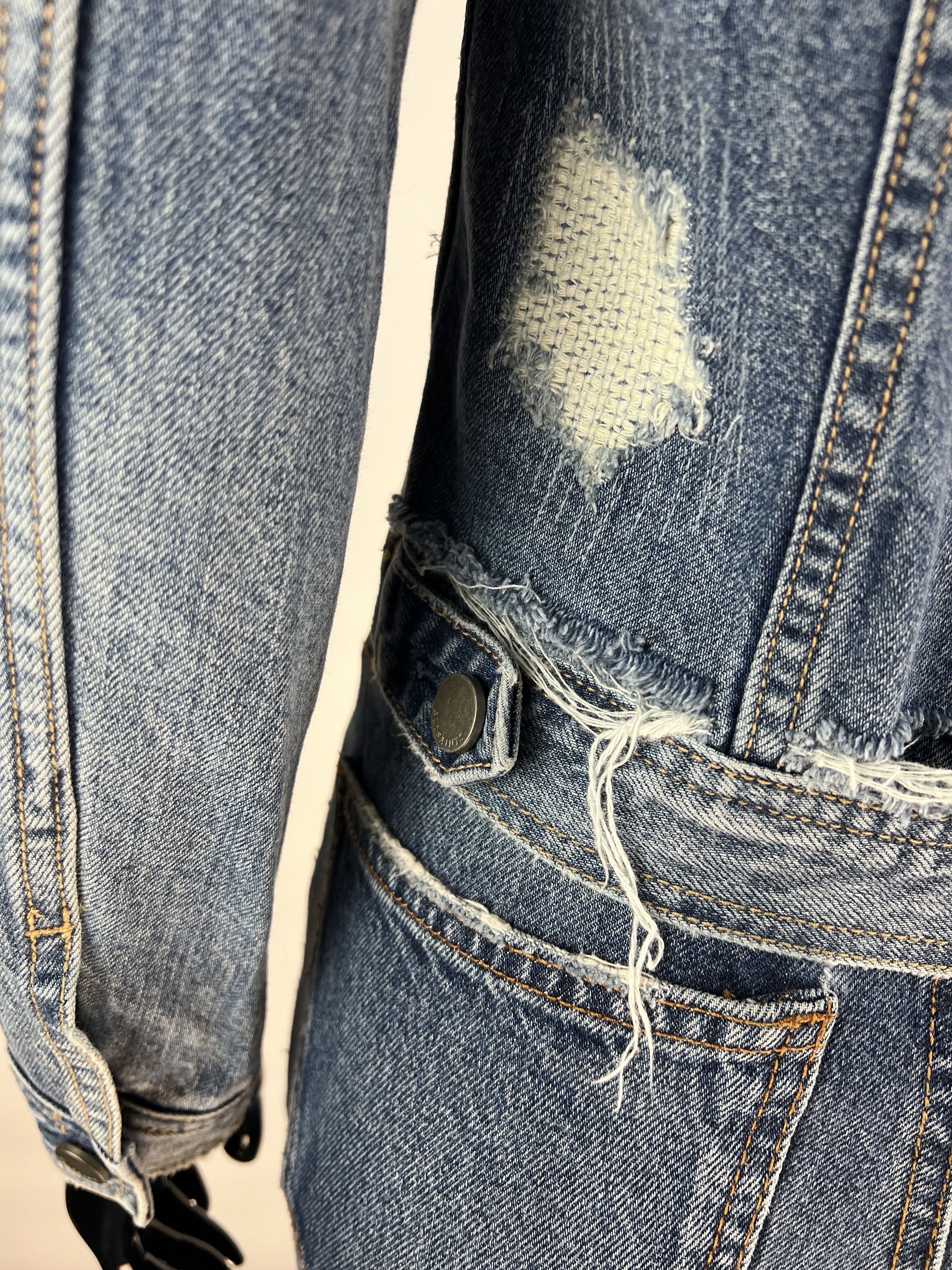 Allsaints AllSaints Women's Cropped Distressed Denim Jacket Size XS Size XS / US 0-2 / IT 36-38 - 9 Thumbnail