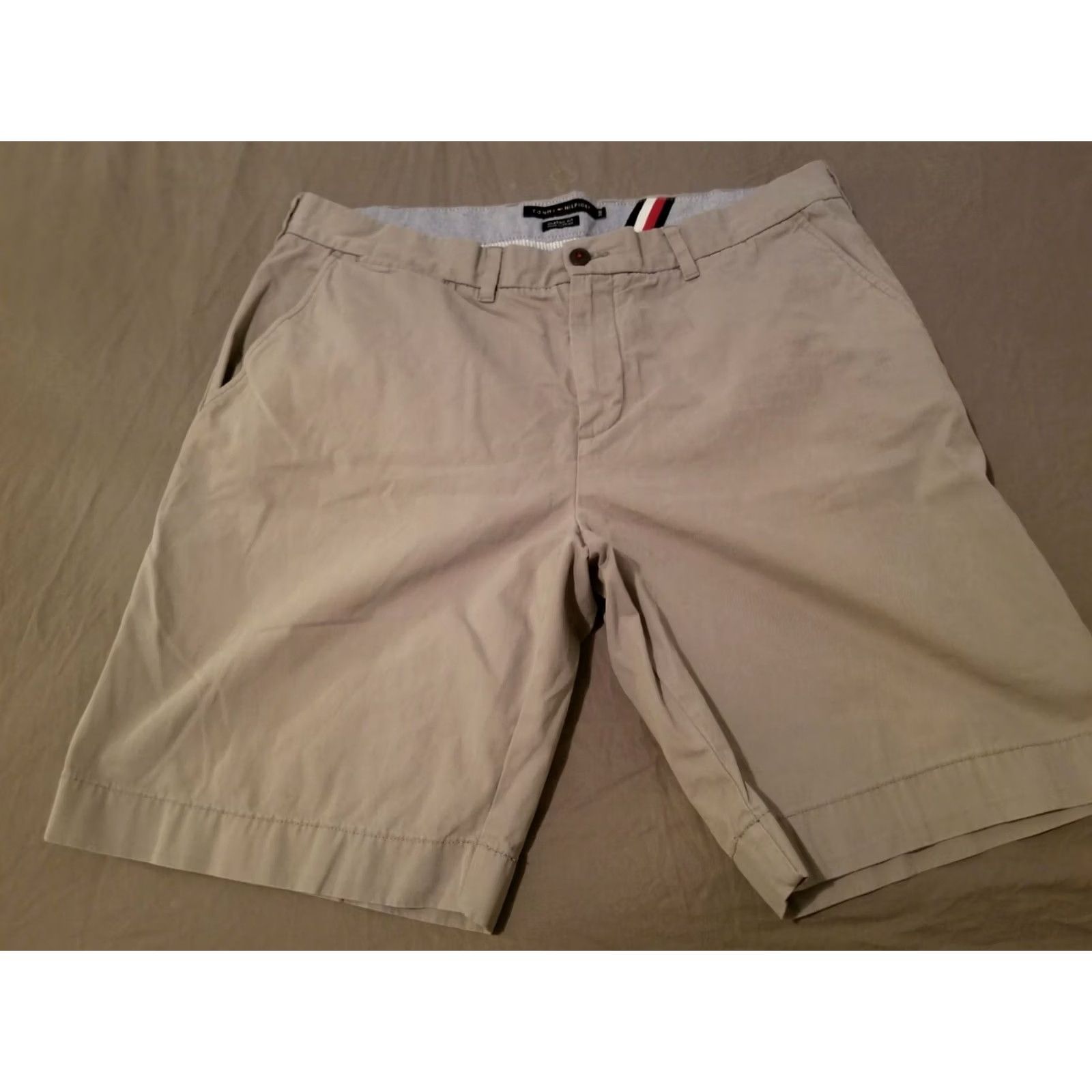 Tommy Hilfiger Tommy Hilfiger Shorts Mens 38 Gray Khaki Cotton Chino Size US 38 / EU 54 - 3 Thumbnail