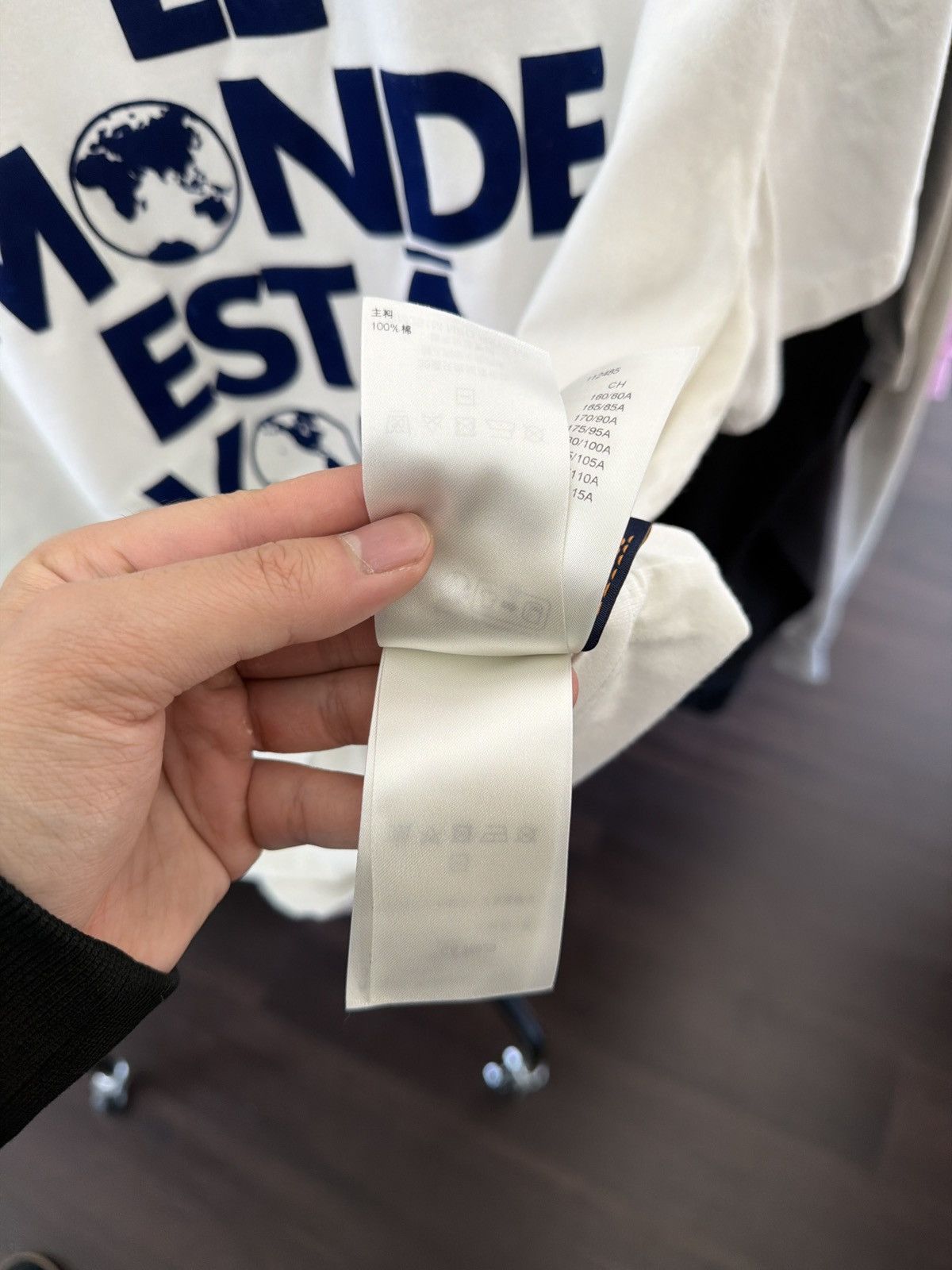 Louis Vuitton Louis Vuitton Graphic Tee Size US XL / EU 56 / 4 - 8 Thumbnail