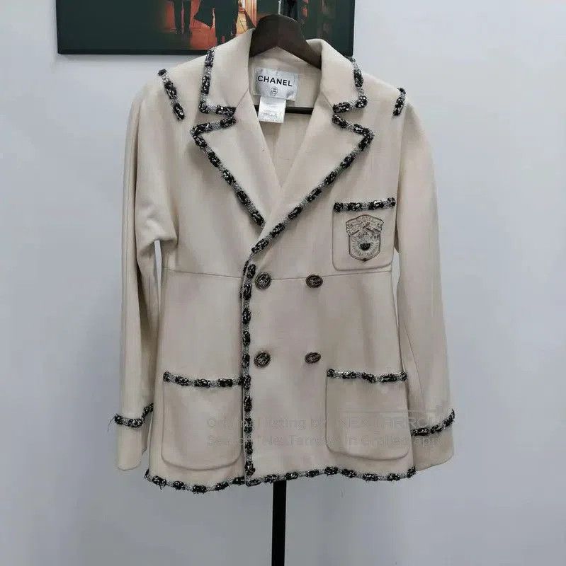 Chanel Chanel Women's Long White Coat for Spring/Fall . Size M / US 6-8 / IT 42-44 - 1 Thumbnail