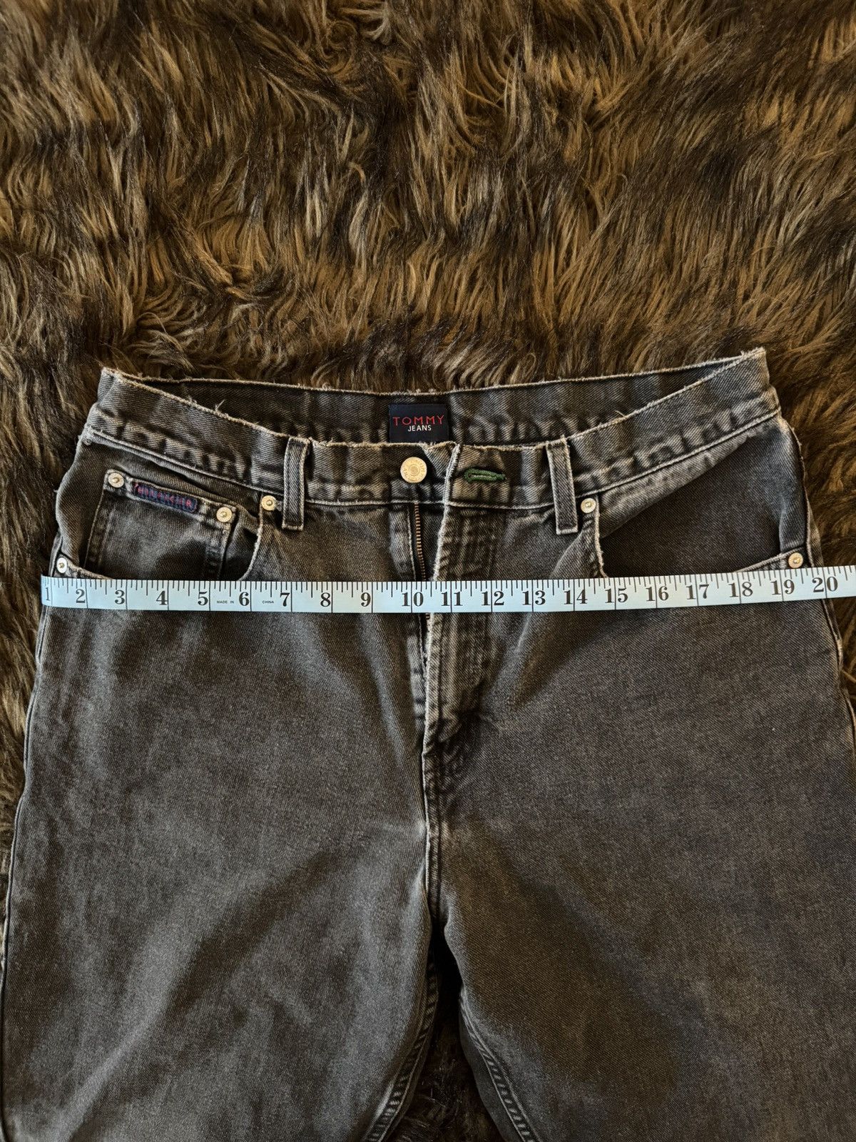 Tommy Hilfiger Vintage Tommy Hilfiger Washed Grey Denim Jeans Straight Fit Size US 34 / EU 50 - 7 Thumbnail