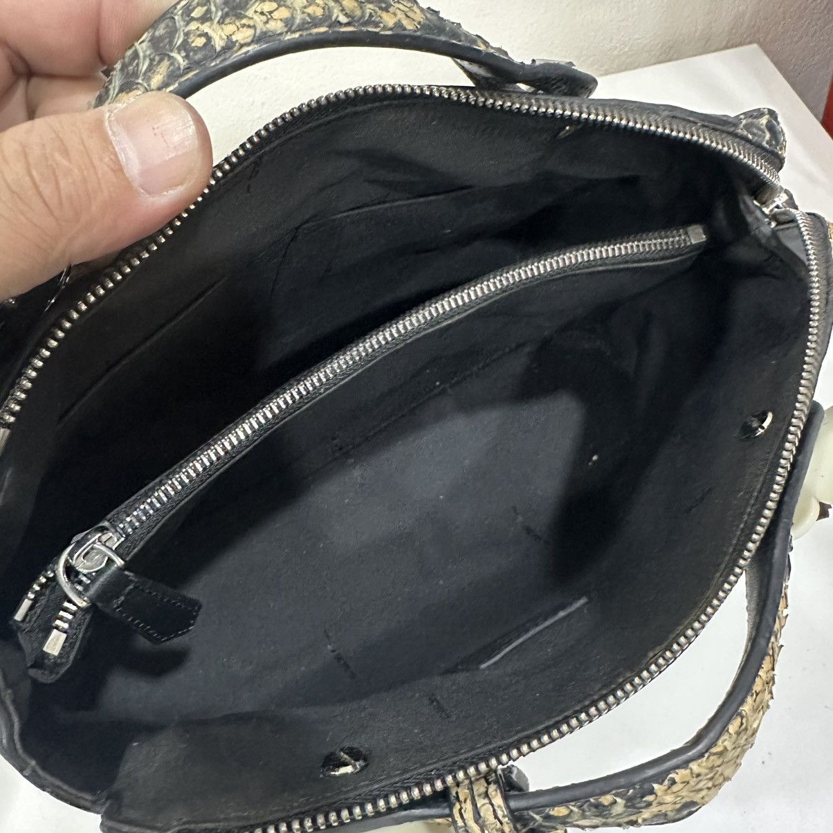 Fendi FENDI ROMA BLACK LEATHER AND PHYTON SMALL BY THE WAY SATCHEL Size ONE SIZE - 16 Thumbnail