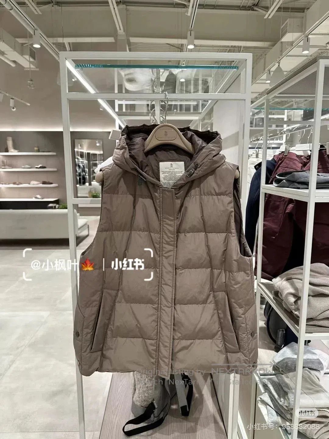 Brunello Cucinelli Brunello Cucinelli Women's Down Hooded Vest. Size US XS / EU 42 / 0 - 1 Thumbnail