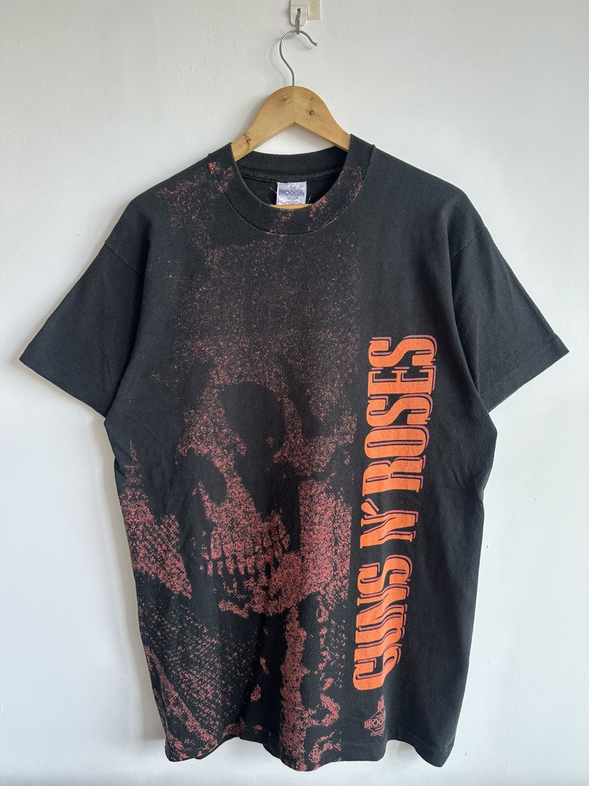 Guns N' Roses × Vintage Vintage Guns N Roses Balzout Skull Brockum Band USA Tshirt Size US L / EU 52-54 / 3 - 1 Thumbnail