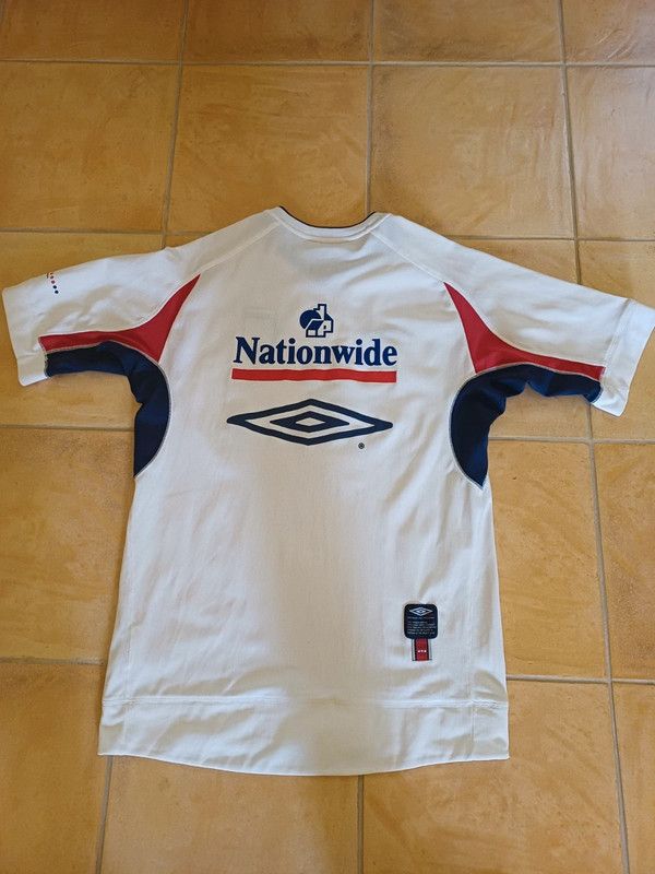 Umbro Umbro 2002 England training shirt Size US M / EU 48-50 / 2 - 4 Thumbnail