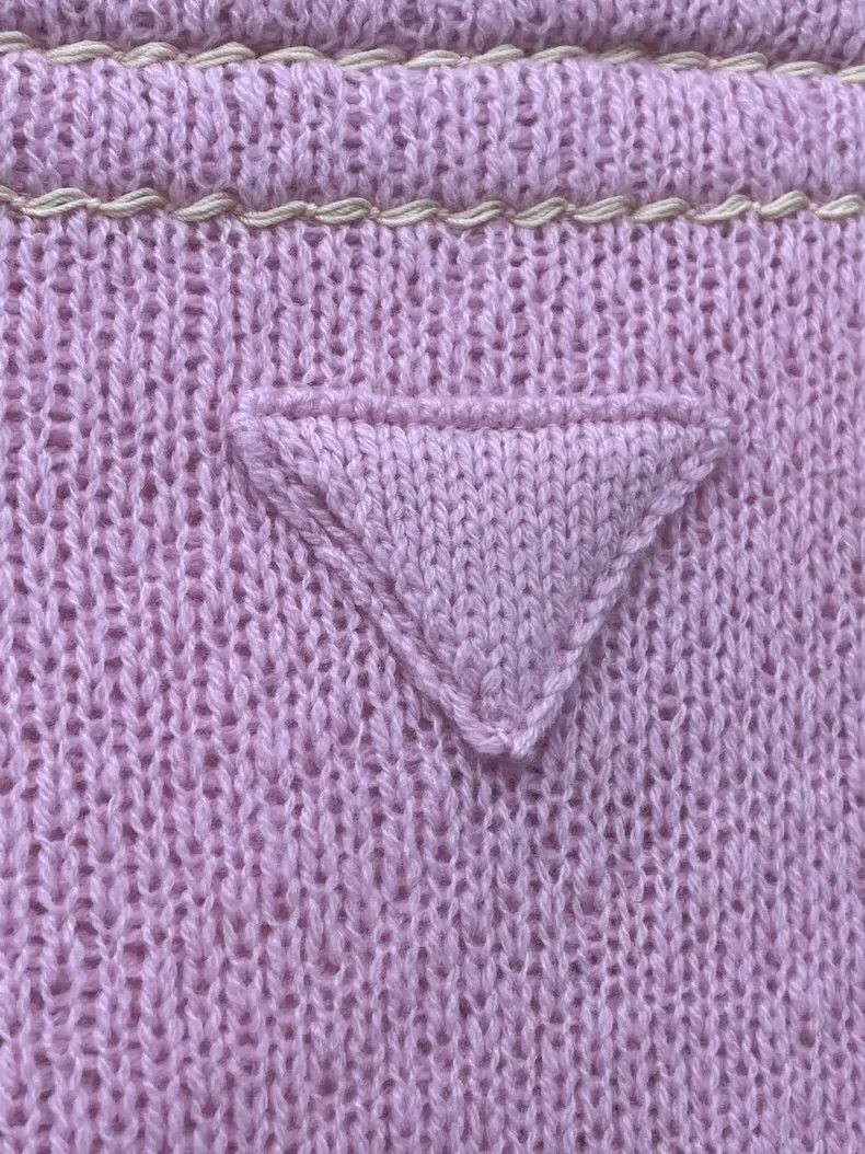 Prada Prada 24-pocket pink knitted skirt 2504-Nextarrow Size 25" / US 0 / IT 36 - 3 Thumbnail