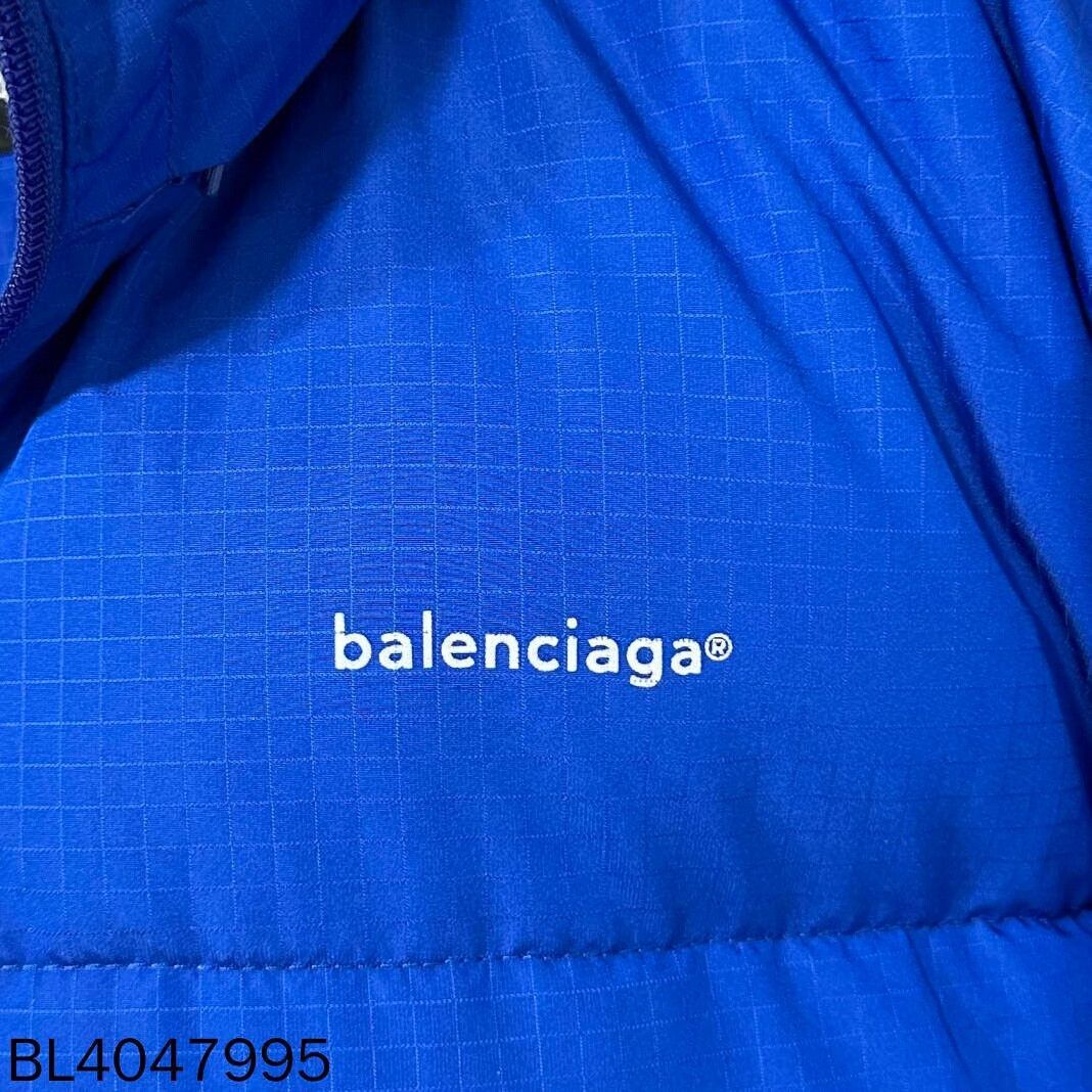 Balenciaga balenciaga blue logo padded jacket Size US L / EU 52-54 / 3 - 2 Thumbnail