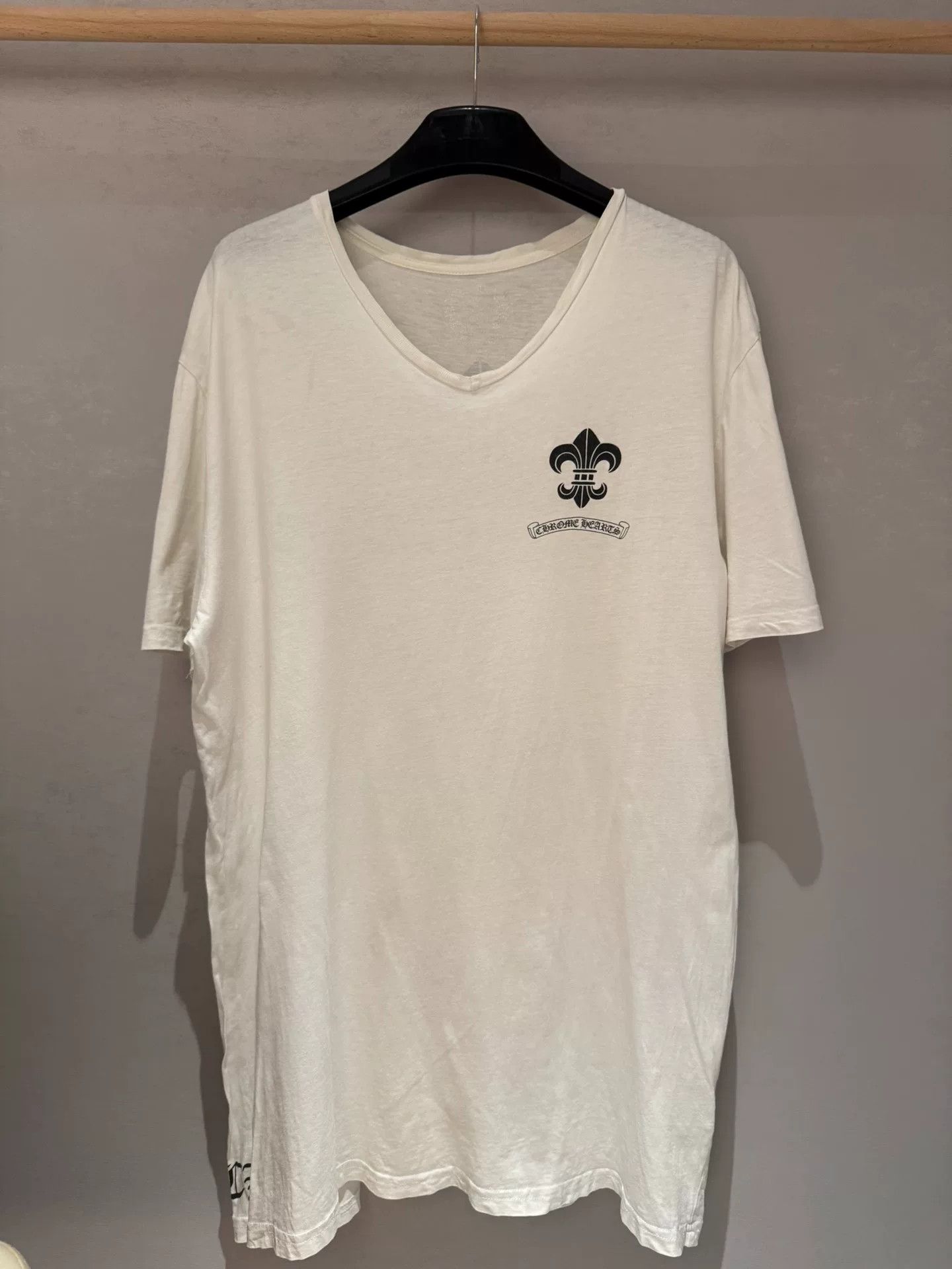 Chrome Hearts Chrome Hearts White V-Neck Short Sleeve Size US XL / EU 56 / 4 - 1 Thumbnail