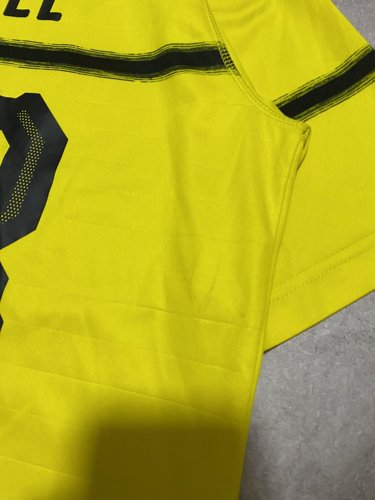 Puma Puma BVB Borussia Dortmund 18-19 Witsel #28 Soccer Jersey Size US M / EU 48-50 / 2 - 25 Thumbnail