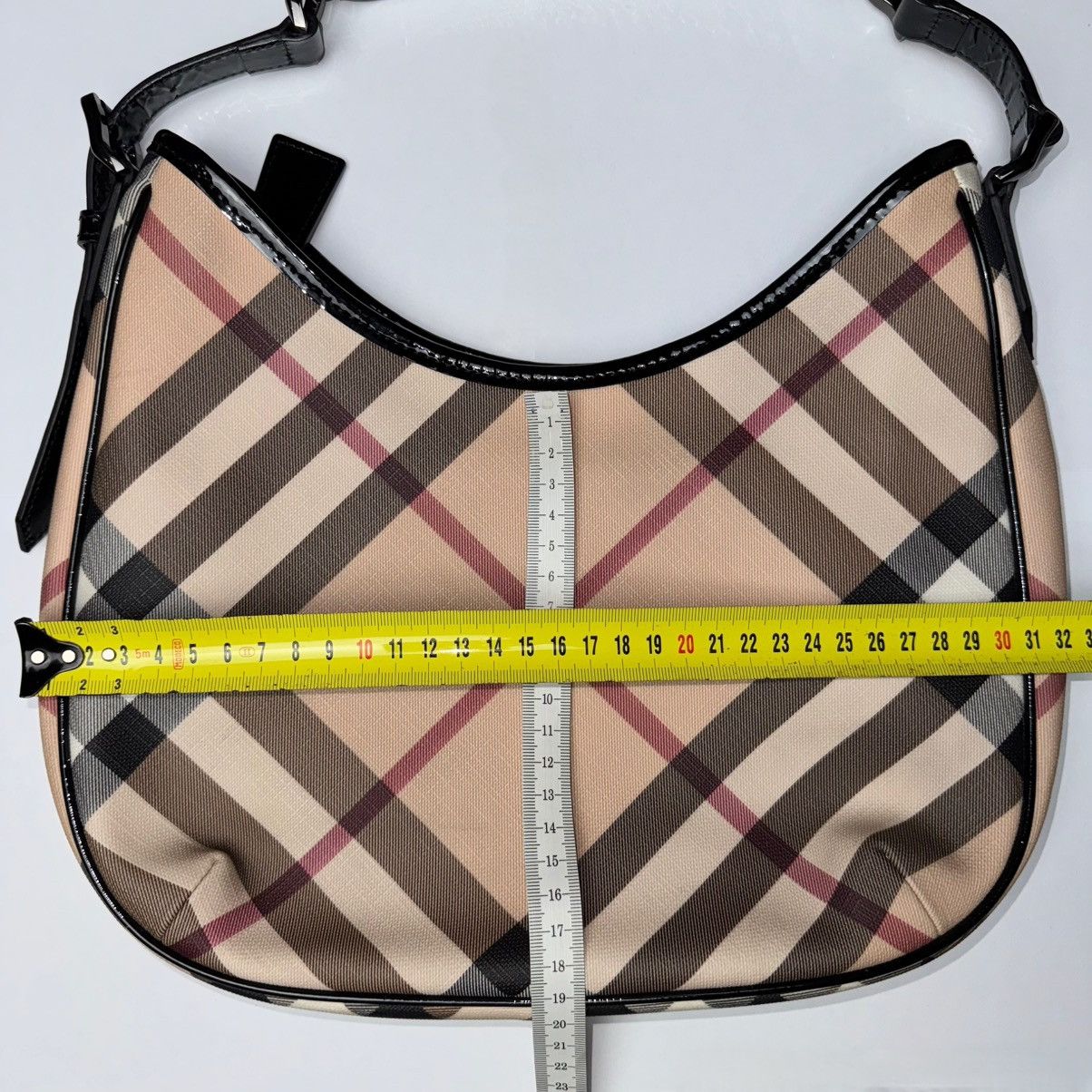 Burberry BURBERRY NOVA CHECK COATED CANVAS BARTON HOBO BAG BEIGE Size ONE SIZE - 24 Thumbnail