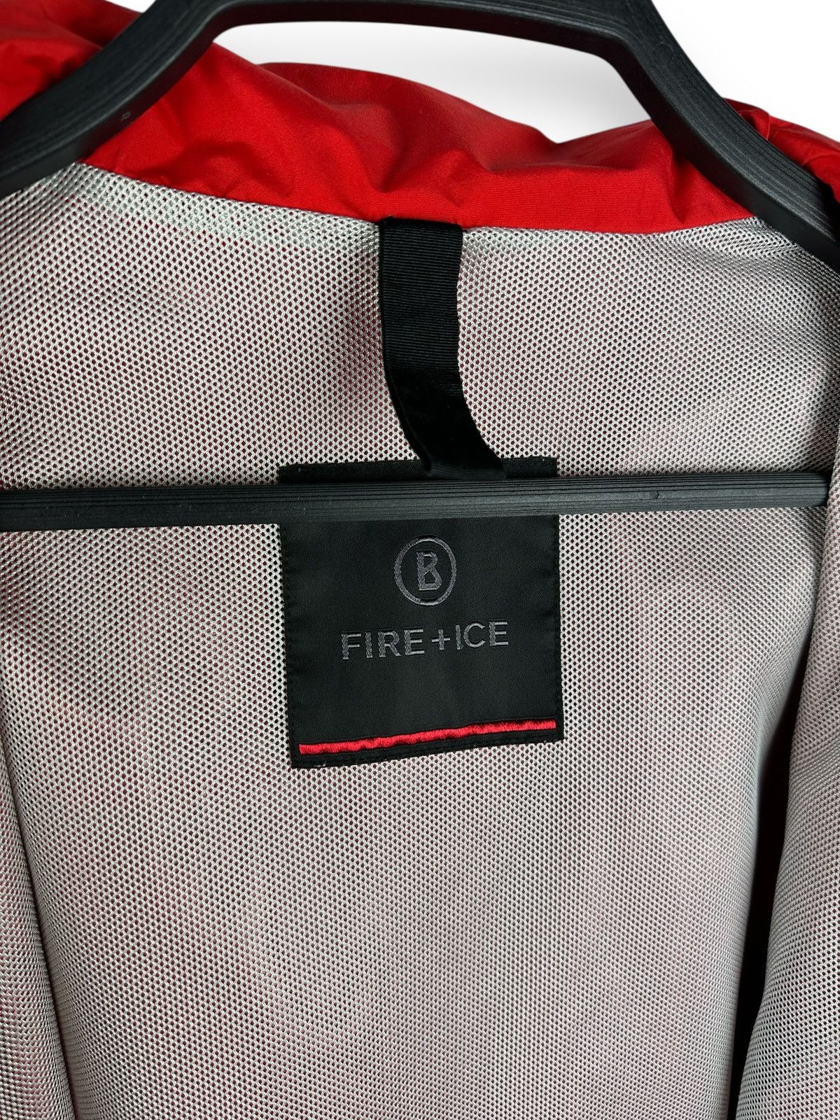 Bogner Bogner Fire + Ice Waterproof Breathable Lightweight Jacket Size US L / EU 52-54 / 3 - 18 Thumbnail