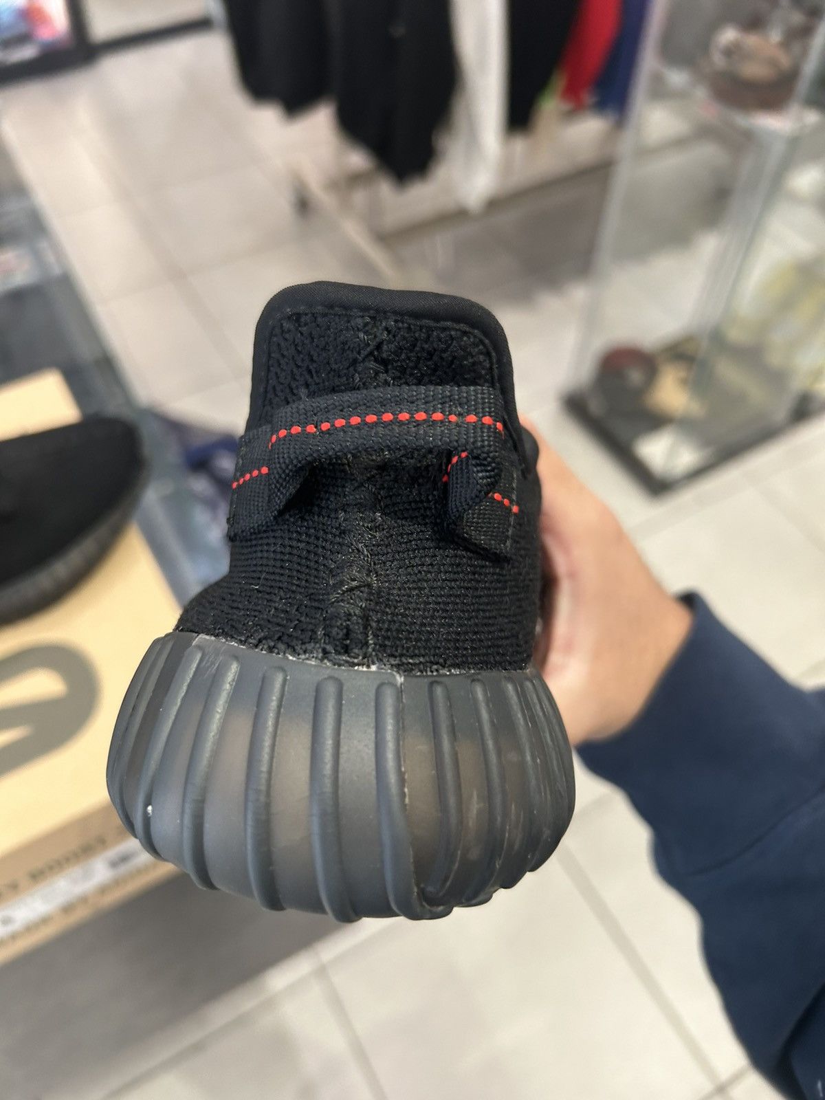 Yeezy Adidas Yeezy 350 bred Size US 8 / EU 41 - 5 Thumbnail