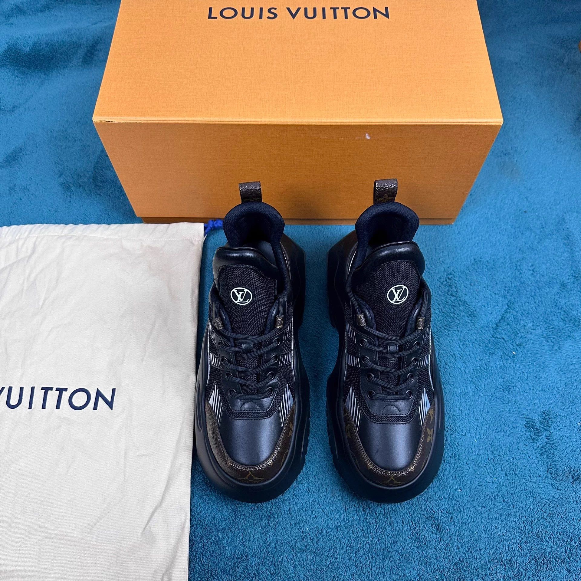 Louis Vuitton LV Trainer 2.0 Black Brown EUR 38.5 Size US 7.5 / IT 37.5 - 1 Thumbnail