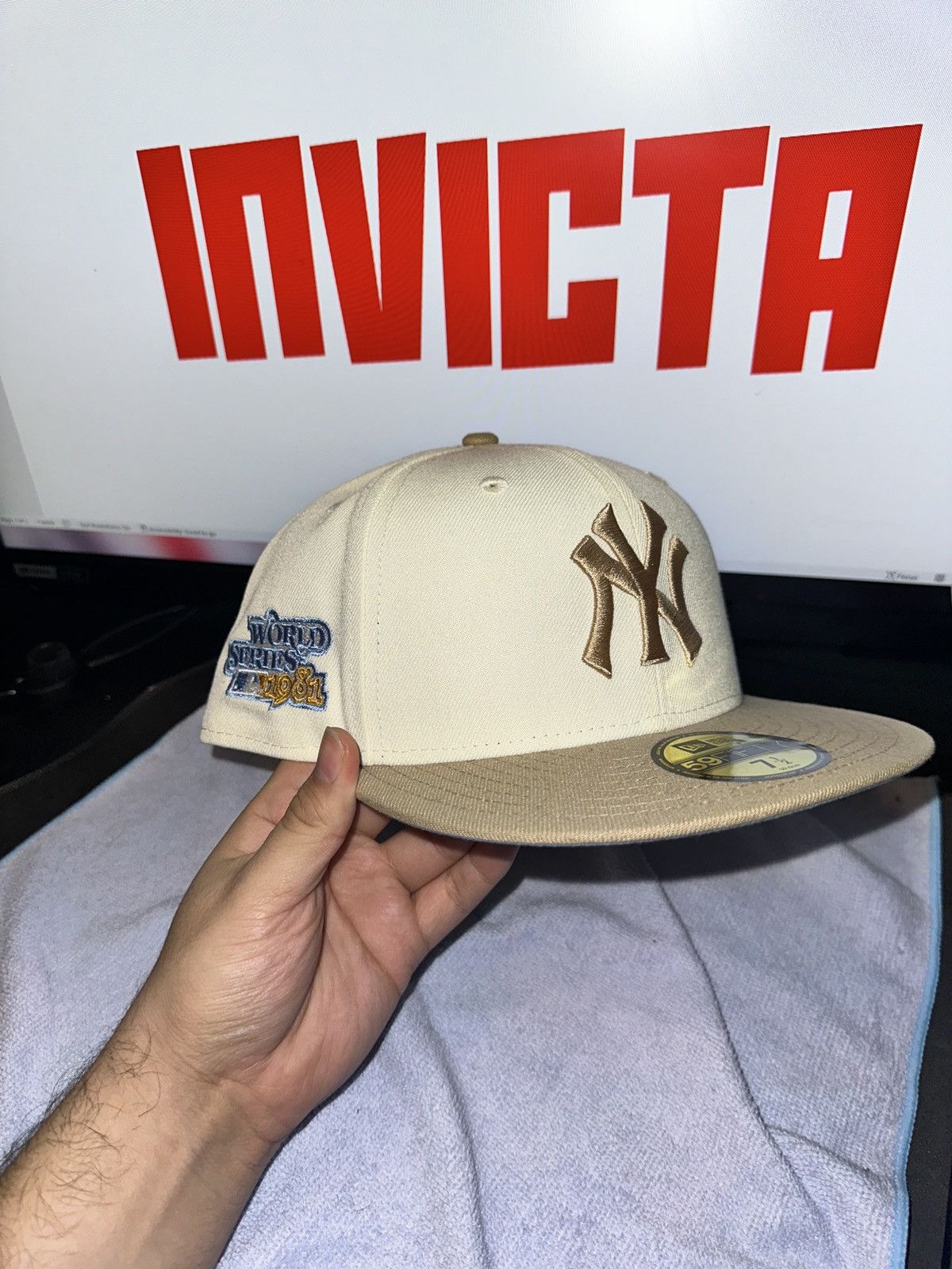 MLB × New Era × New York Yankees (7 1/2) New York Yankees 1981 World Series Fitted - Blue UV Size ONE SIZE - 5 Thumbnail