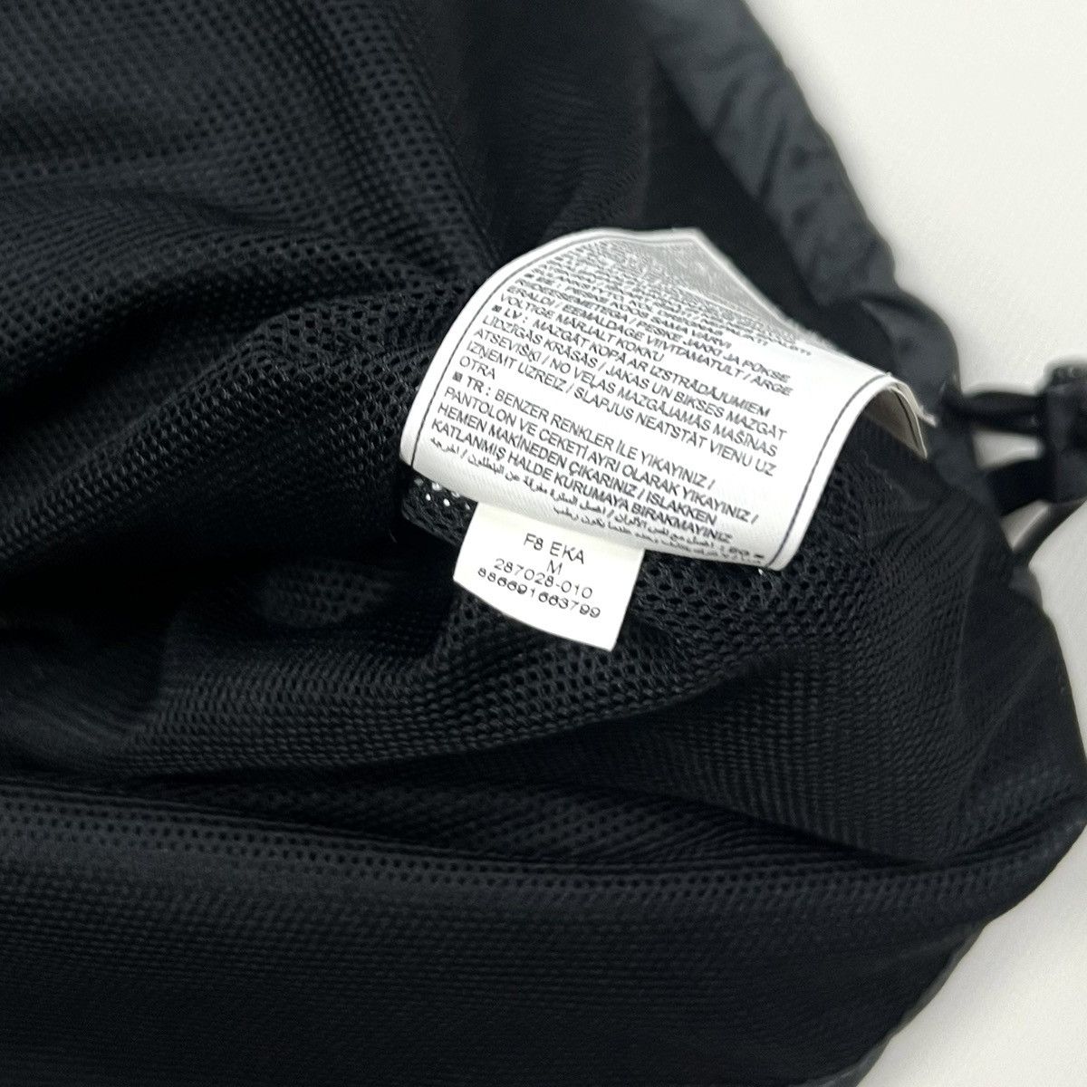 Nike Vintage Nike Black Nylon Y2K Zip Track Jacket Size M Size US M / EU 48-50 / 2 - 14 Thumbnail