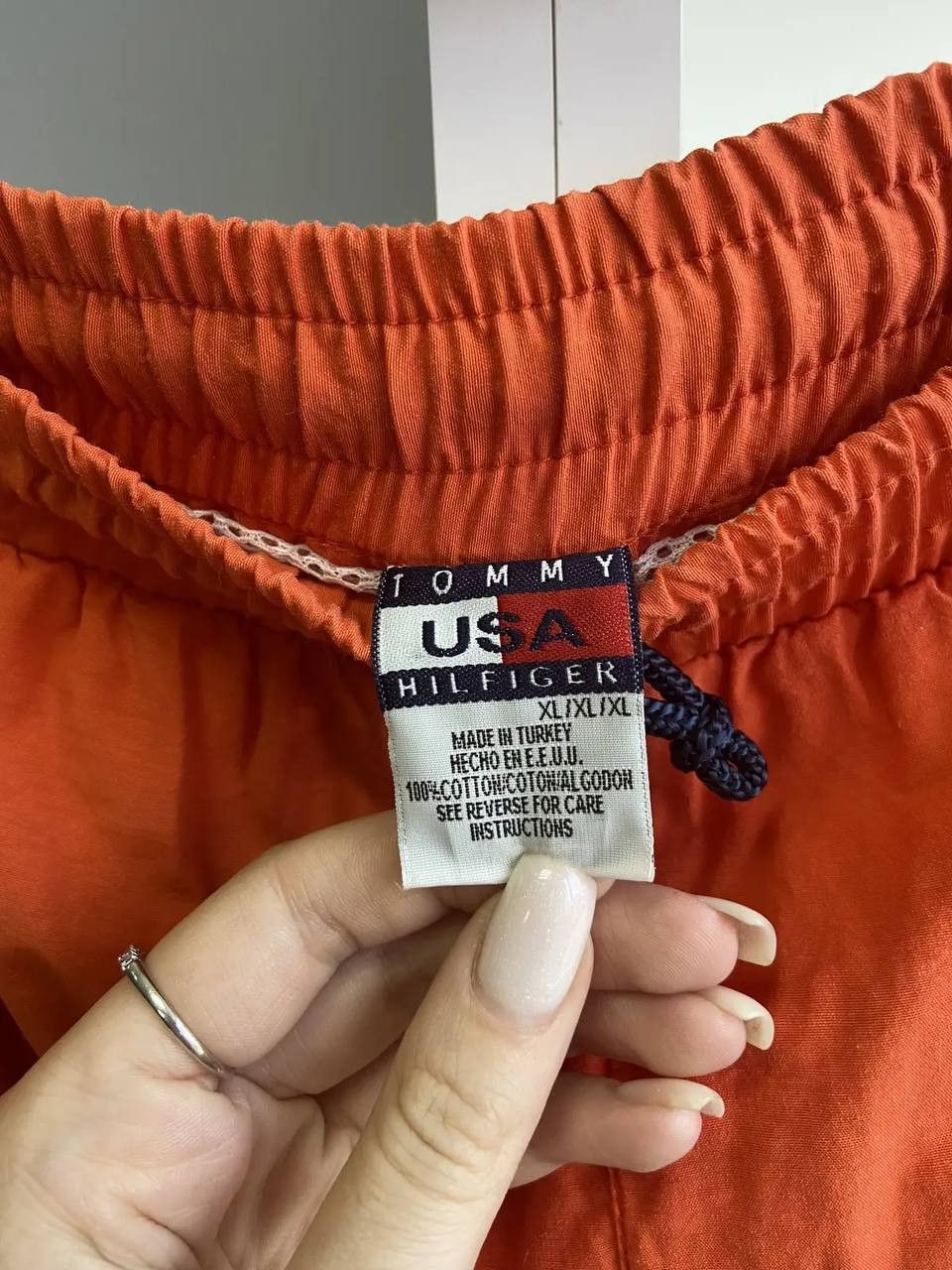 Tommy Hilfiger × Vintage Vintage 90s Tommy Hilfiger Nylon Shorts Size US 32 / EU 48 - 4 Thumbnail