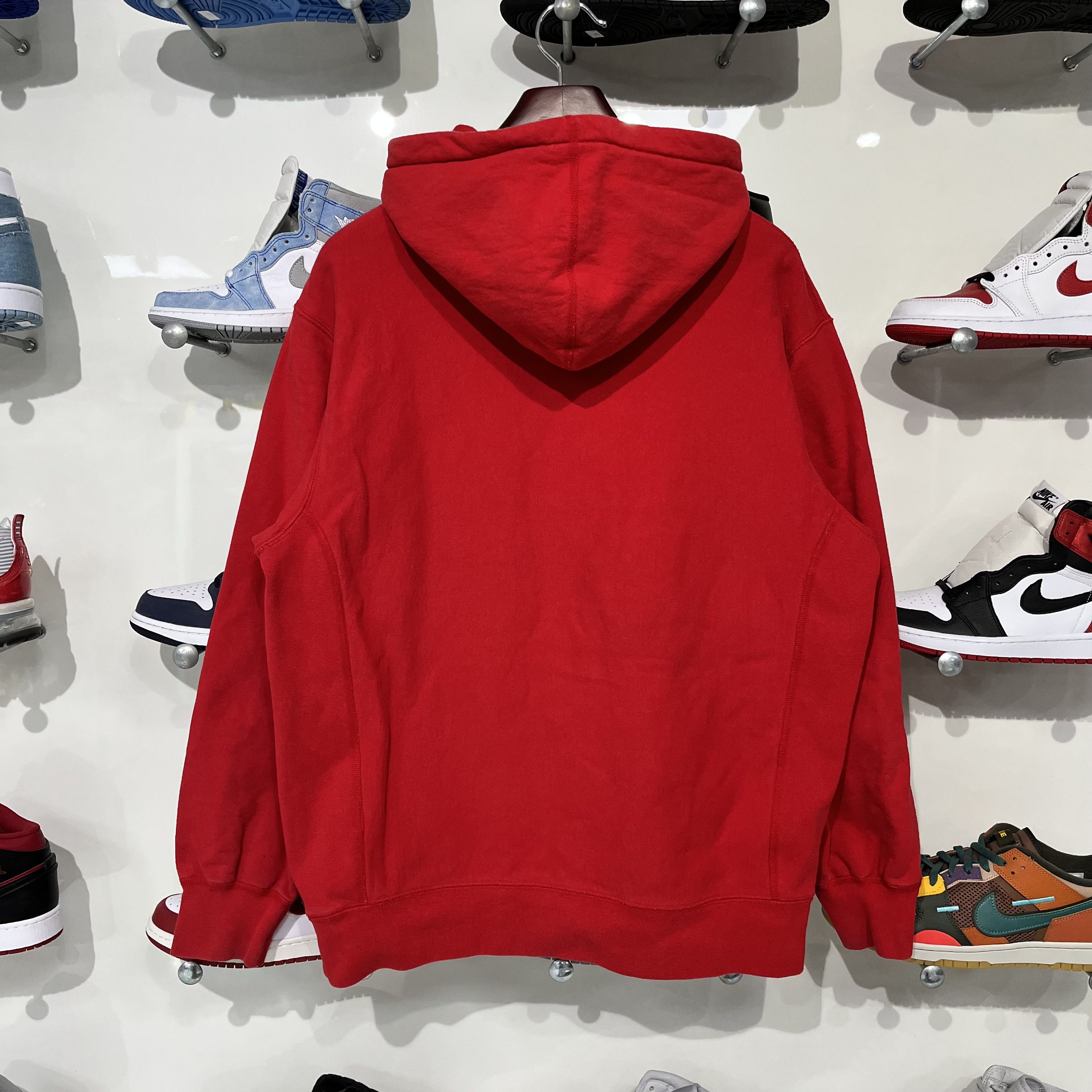 Supreme Supreme Kaws Chalk Box Logo Hoodie Red (SS21) Size US M / EU 48-50 / 2 - 2 Thumbnail