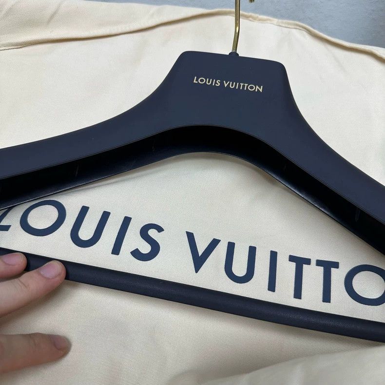 Louis Vuitton Louis Vuitton 24SS new Jean jacket with baby's breath print Size US M / EU 48-50 / 2 - 5 Thumbnail