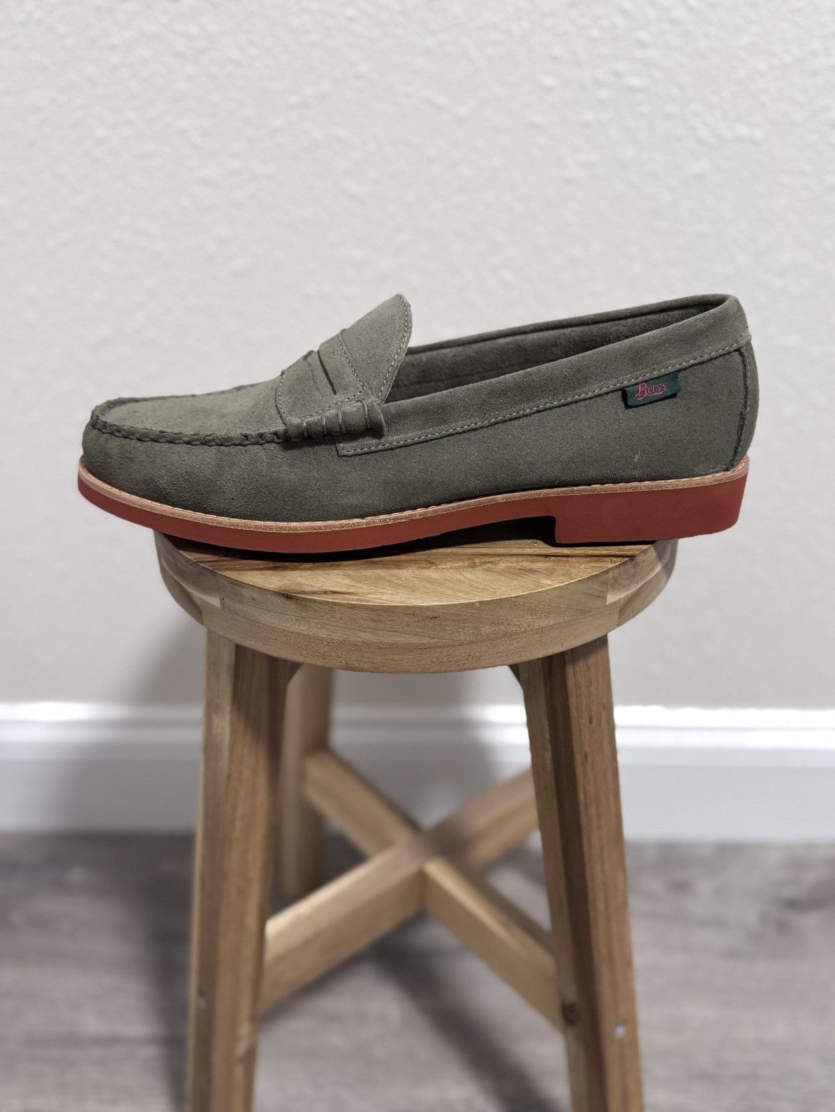 G.H.BASS Originals Larson Weejuns Penny Loafer Men\'s Suede Shoes in Sage Size 9 G.H. Bass Weejun Larson Suede - Dark Brown – Stuarts London main image 4