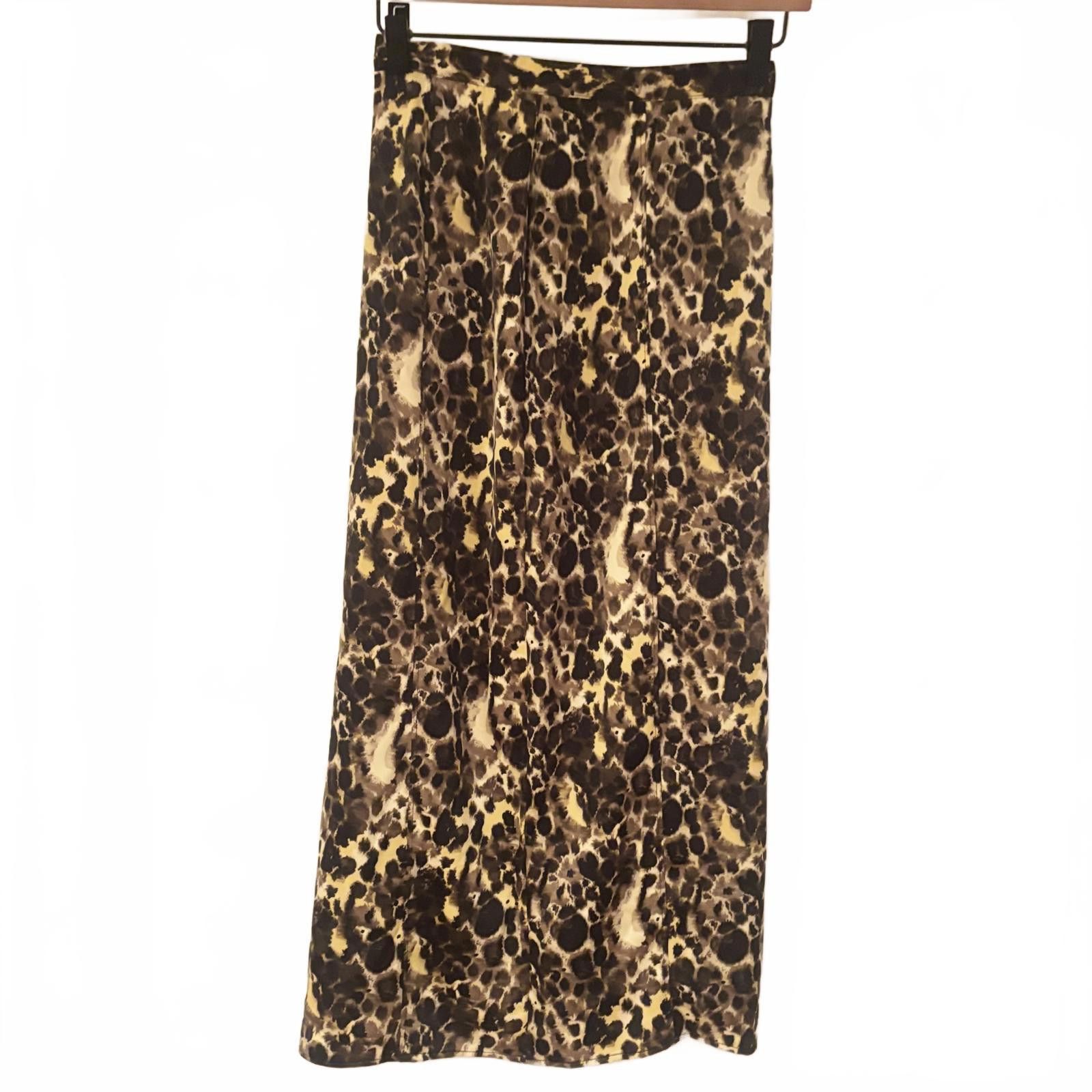 Urban Outfitters Urban Outfitters Leopard Print Maxi Skirt Size 26" / US 2 / IT 38 - 1 Thumbnail