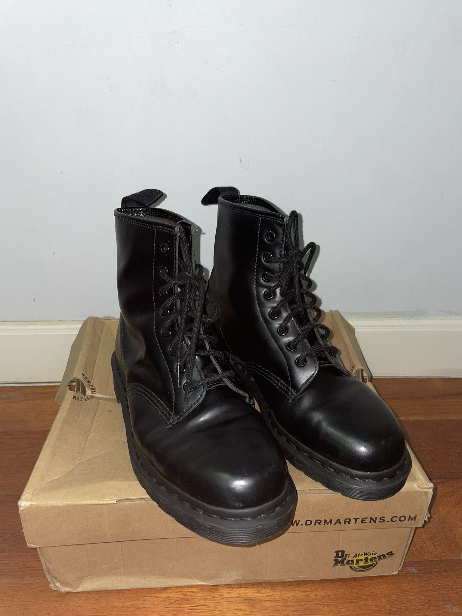 Dr. Martens Dr Martens 1460 Mono Size US 9 / EU 42 - 6 Thumbnail