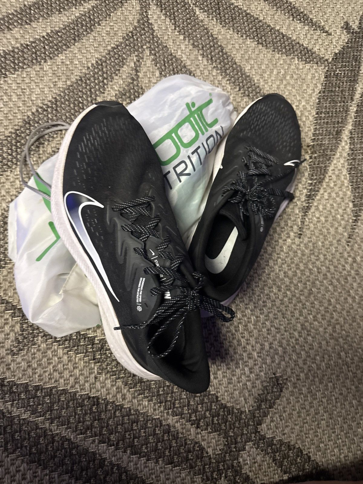 Nike Nike Zoom Winflo 7 Black Running Shoes 2020 edition StockX Size US 11 / EU 44 - 10 Thumbnail