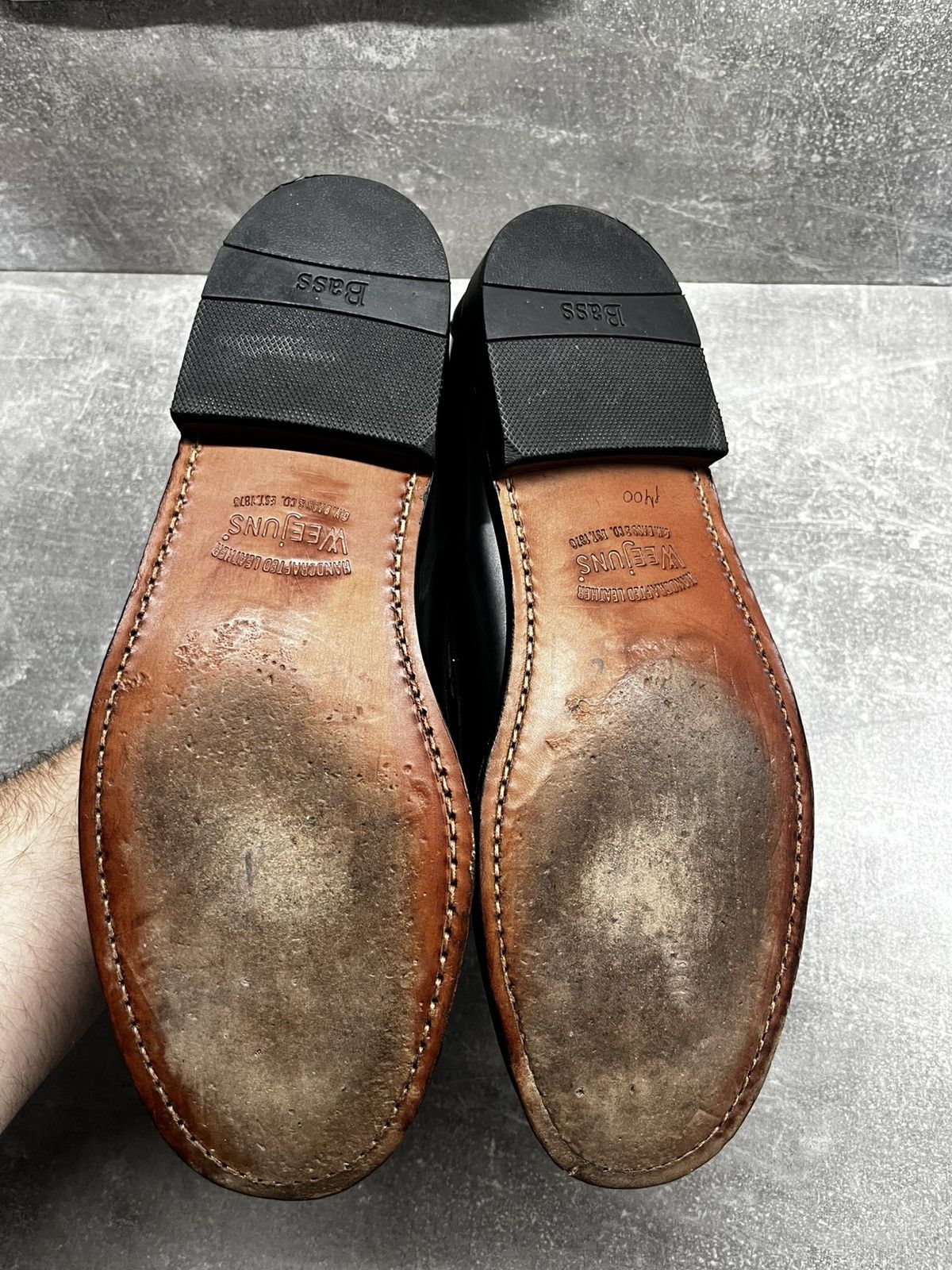 Other WEEJUN HERITAGE LARKIN TASSEL LOAFERS BLACK Size US 9 / EU 42 - 9 Thumbnail