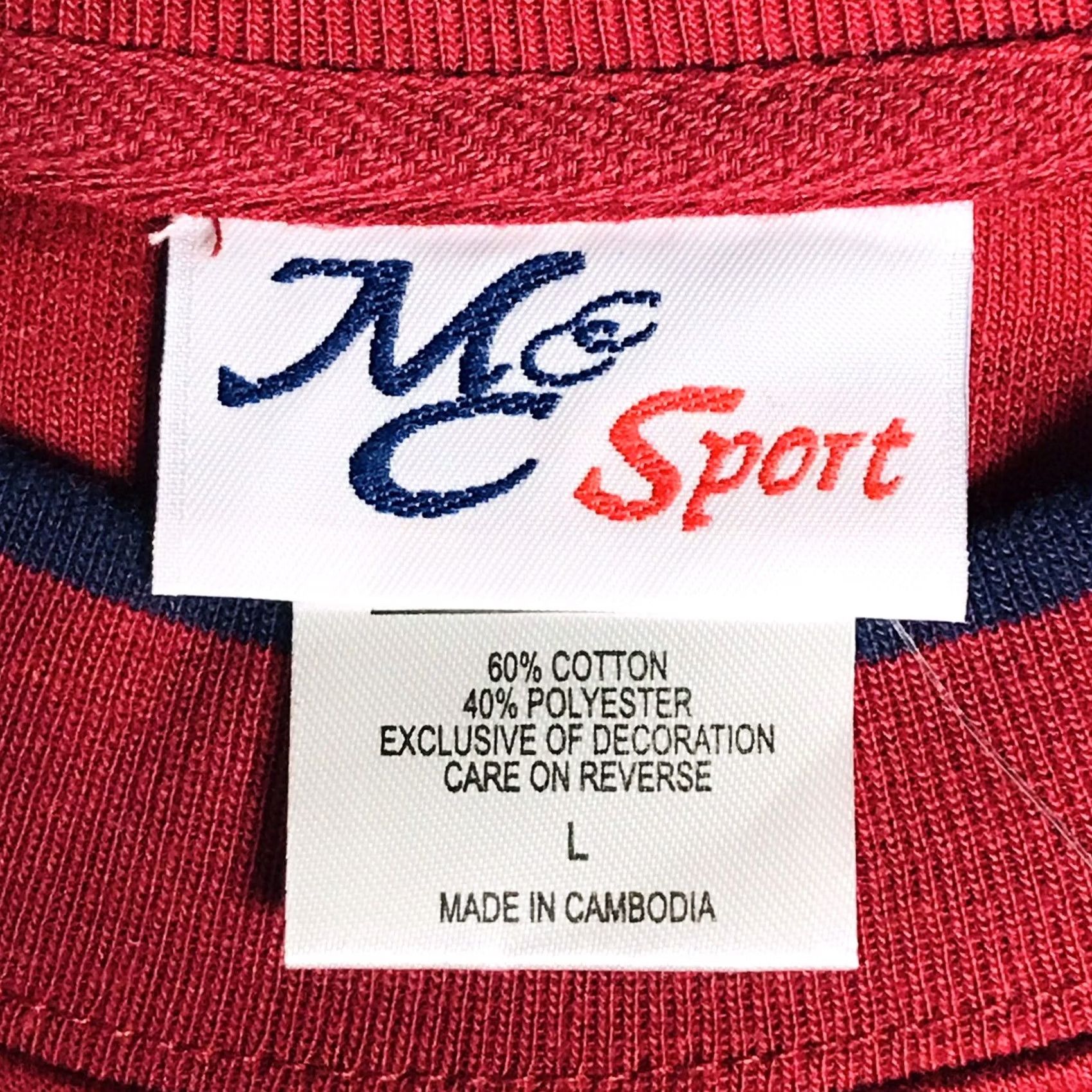 Vintage VINTAGE M&C Sport Sweatshirt Unisex Adults Crew Neck Long Sleeve Red Crimson Black Labrador Hunting Dog L Size L / US 10 / IT 46 - 2 Thumbnail