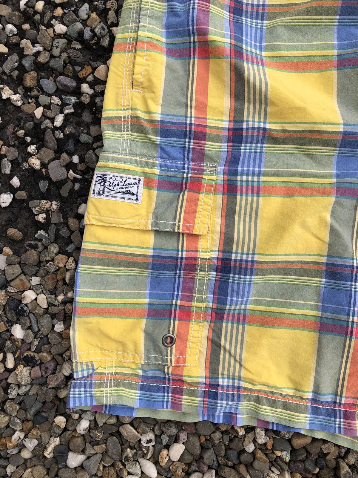 Polo Ralph Lauren Vintage Polo Ralph Lauren Plaid Cargo Pocket Swim Trunks Size US 34 / EU 50 - 4 Thumbnail