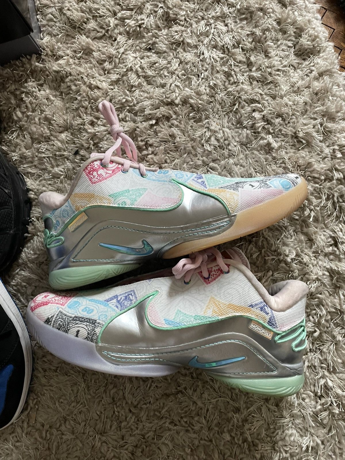 Nike Lebron 22 Monopoly QS Currency Size US 13 / EU 46 - 2 Thumbnail