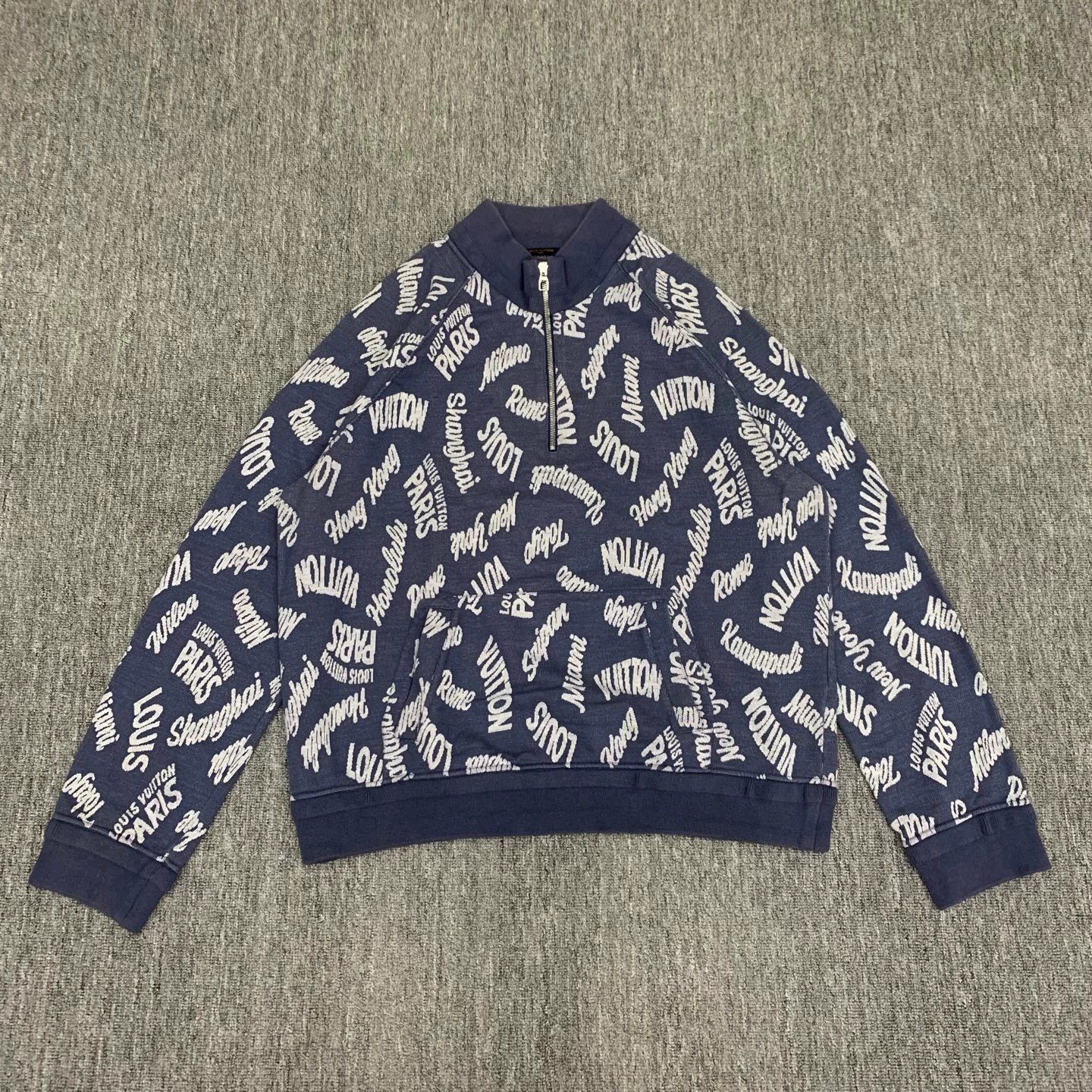 Louis Vuitton LV Blue Half-Zip Slogan Sweatshirt Size US L / EU 52-54 / 3 - 1 Thumbnail