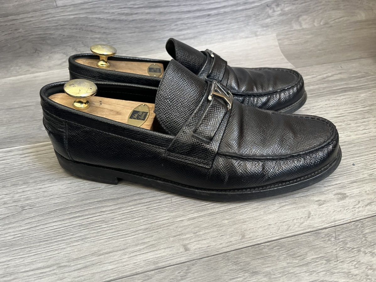 Louis Vuitton Louis Vuitton major black leather grained logo penny loafer Size US 9.5 / EU 42-43 - 7 Thumbnail