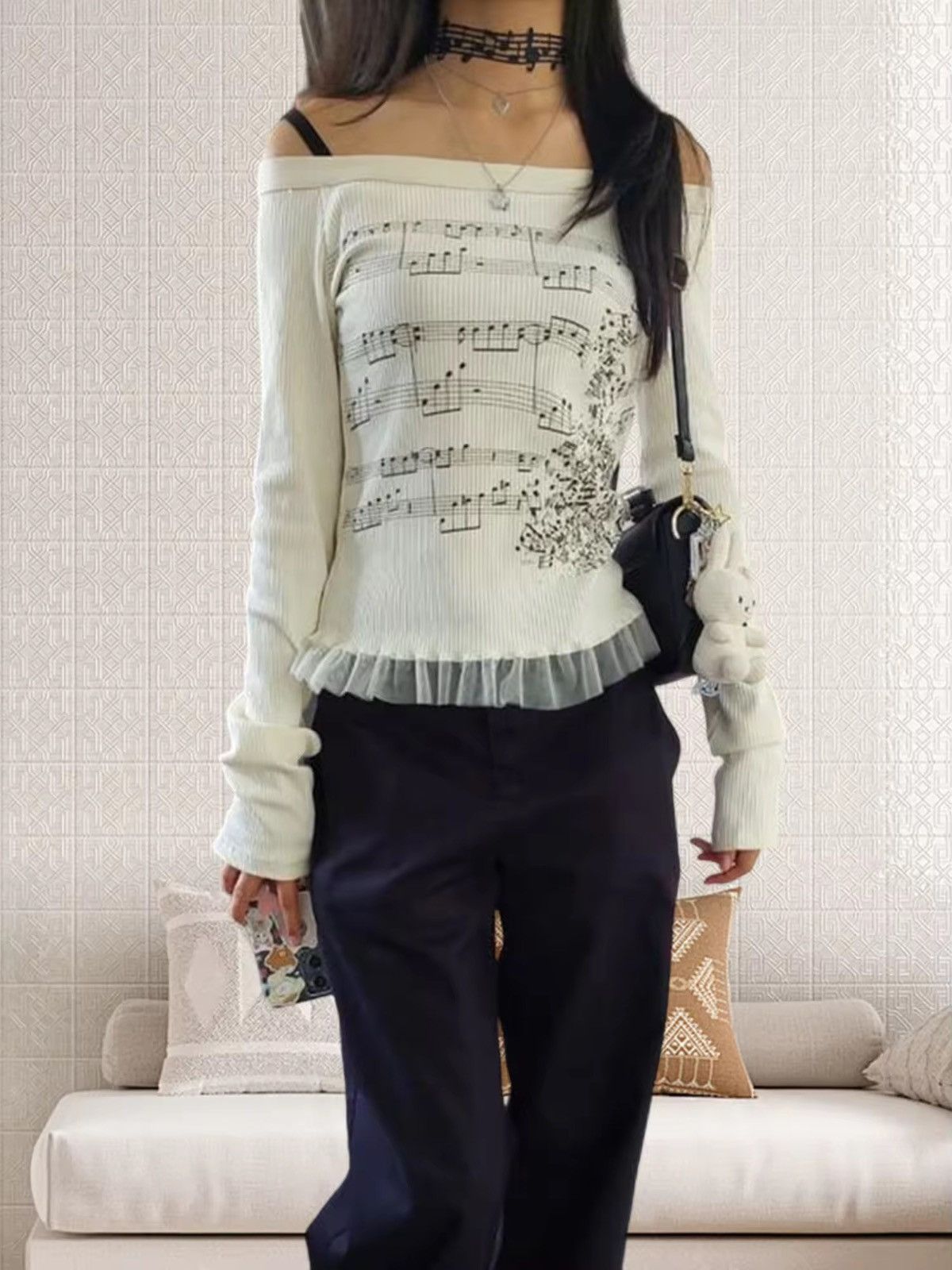 Japanese Brand Chic Off-Shoulder Music Note Top – Effortlessly Stylish Size L / US 10 / IT 46 - 4 Thumbnail
