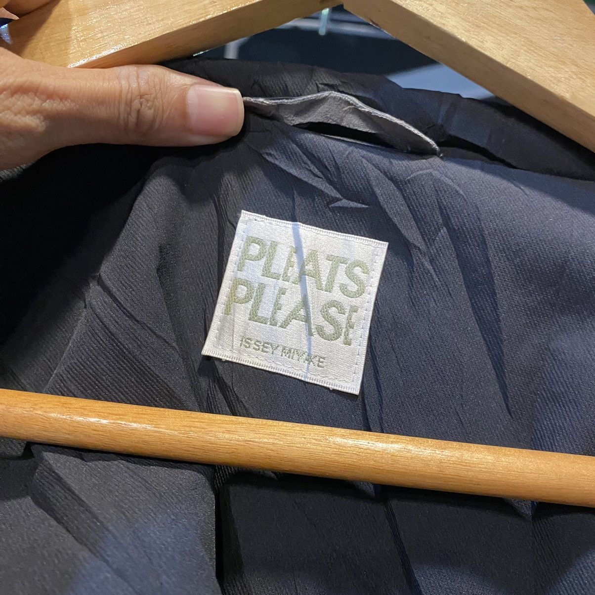 Issey Miyake × Pleats Please Issey Miyake Issey Miyake Pleats Please Coat/Jacket Size US L / EU 52-54 / 3 - 14 Thumbnail