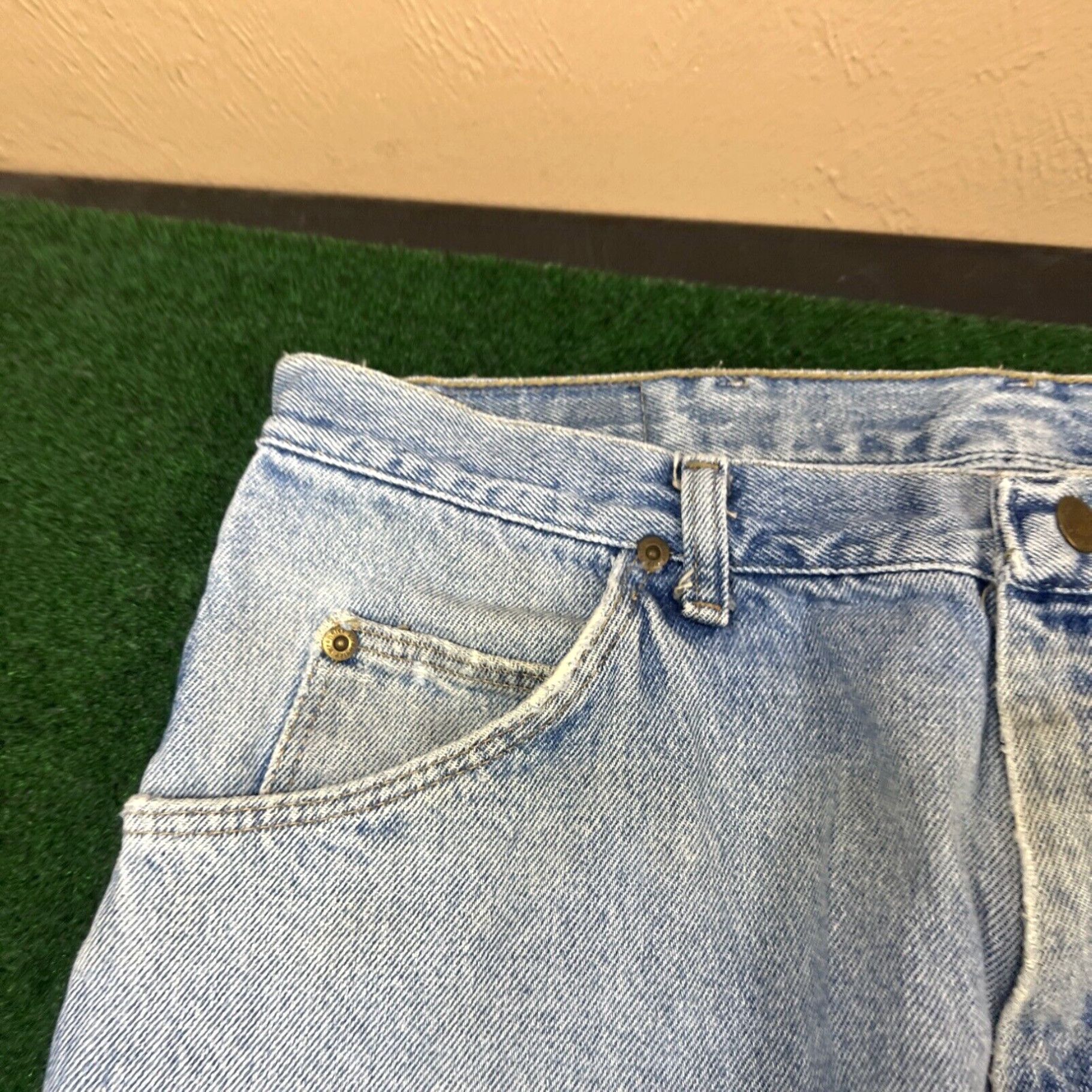 Wrangler Wrangler Men's Size 38x32 (36x30) Blue Relaxed Fit Straight Paint Work Jeans Size US 36 / EU 52 - 6 Thumbnail