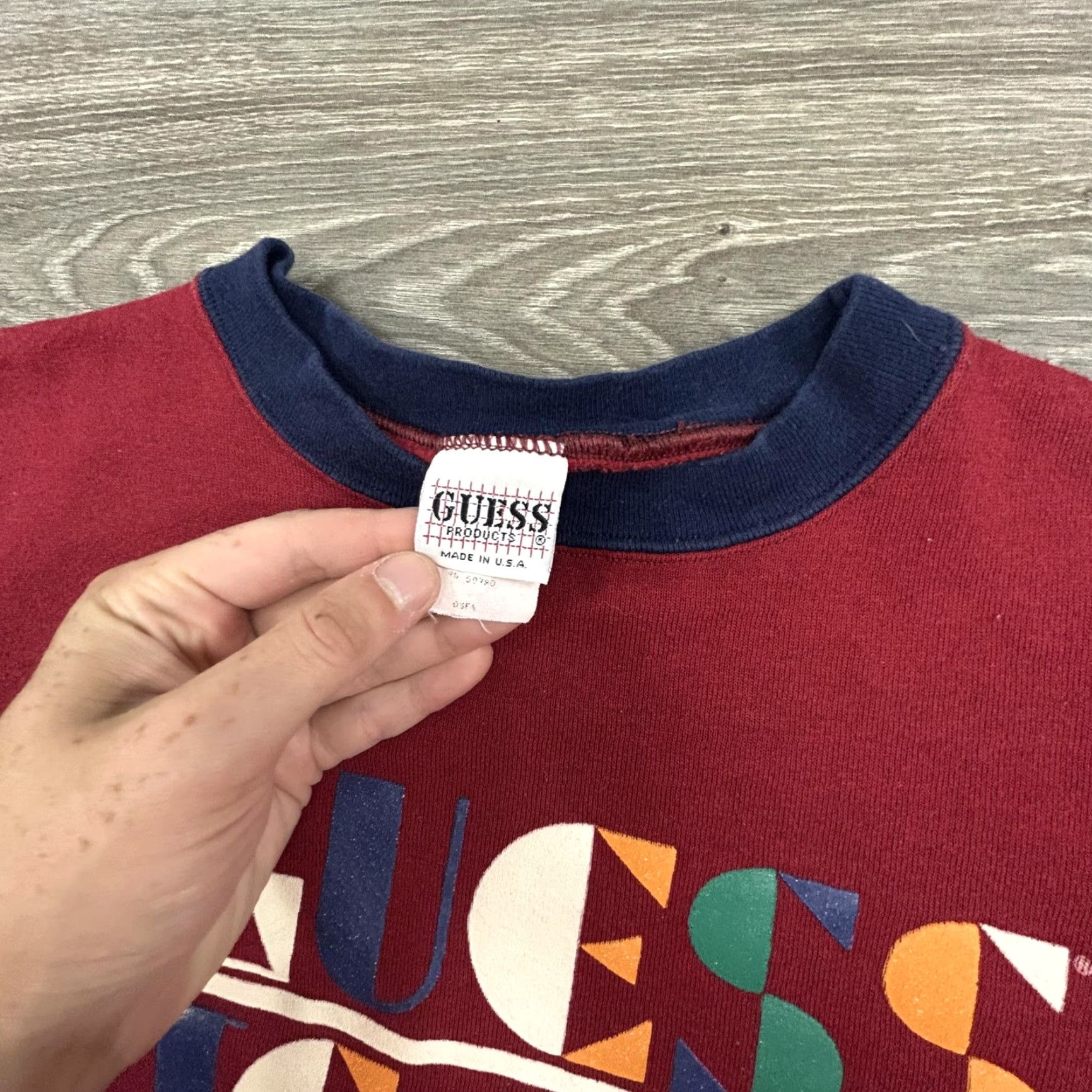 Guess VINTAGE GUESS Sweatshirt Mens Large Burgundy Crewneck Made in USA 90s Graphic Print Logo Pullover Knit Cotton Red Reg Mens Size US L / EU 52-54 / 3 - 4 Thumbnail