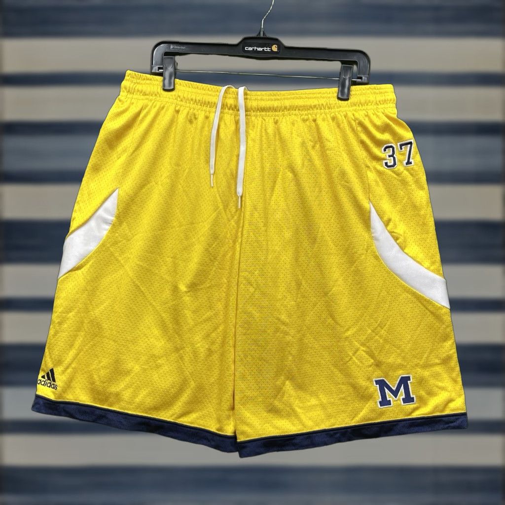 Adidas VINTAGE adidas Shorts Mens XL Michigan Wolverines Team Issued Basketball Y2K Yellow Polyester Spandex Logo Embroidered Size US 36 / EU 52 - 1 Thumbnail