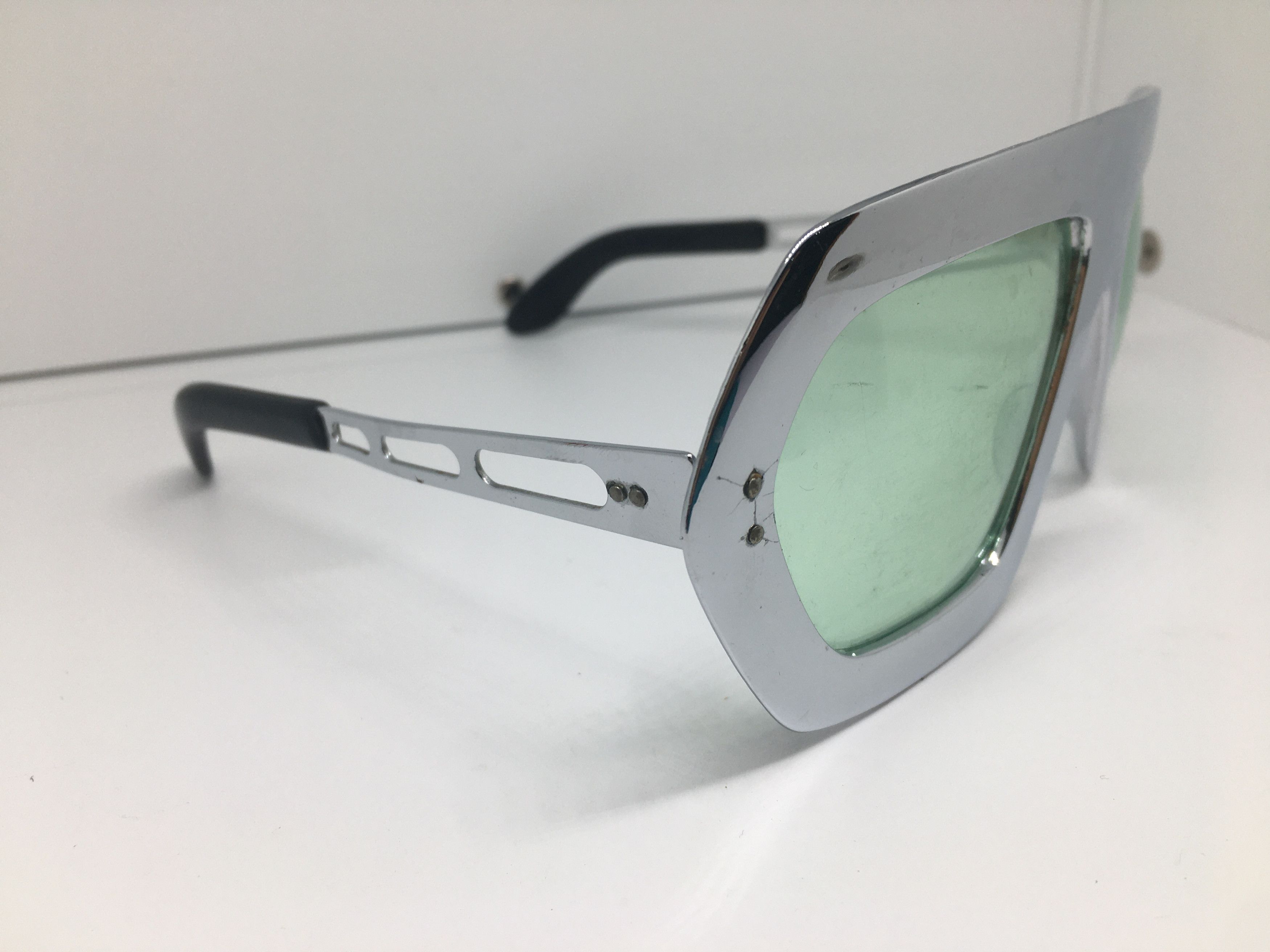 Vintage '69 MOD SWANK FRANCE CHROME ELVIS PRESLEY ERA SUNGLASSES Size ONE SIZE - 5 Thumbnail
