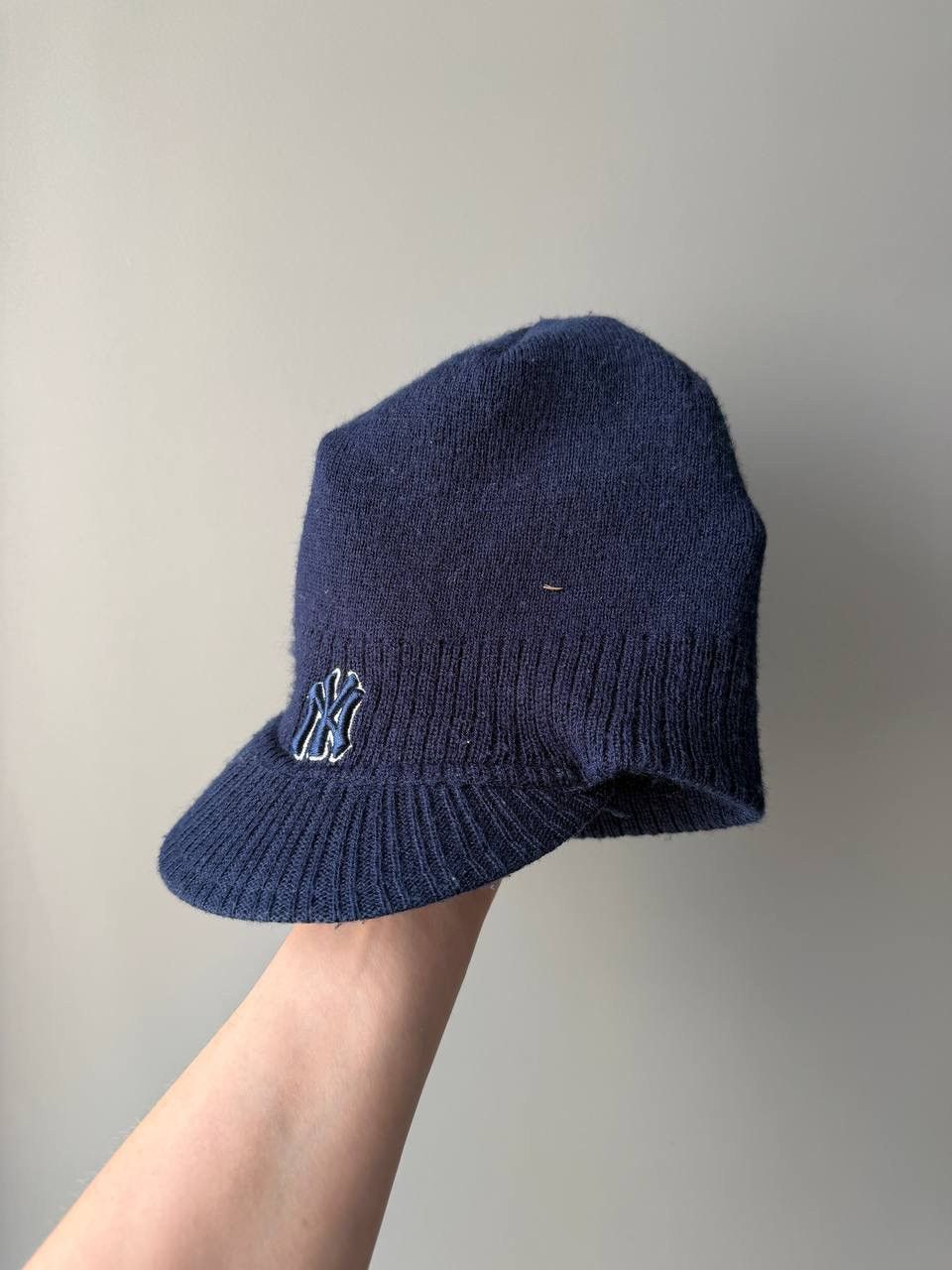 New Era Vintage Y2K New York Yankees Ribbed Skully Beanie Cap Size ONE SIZE - 2 Thumbnail