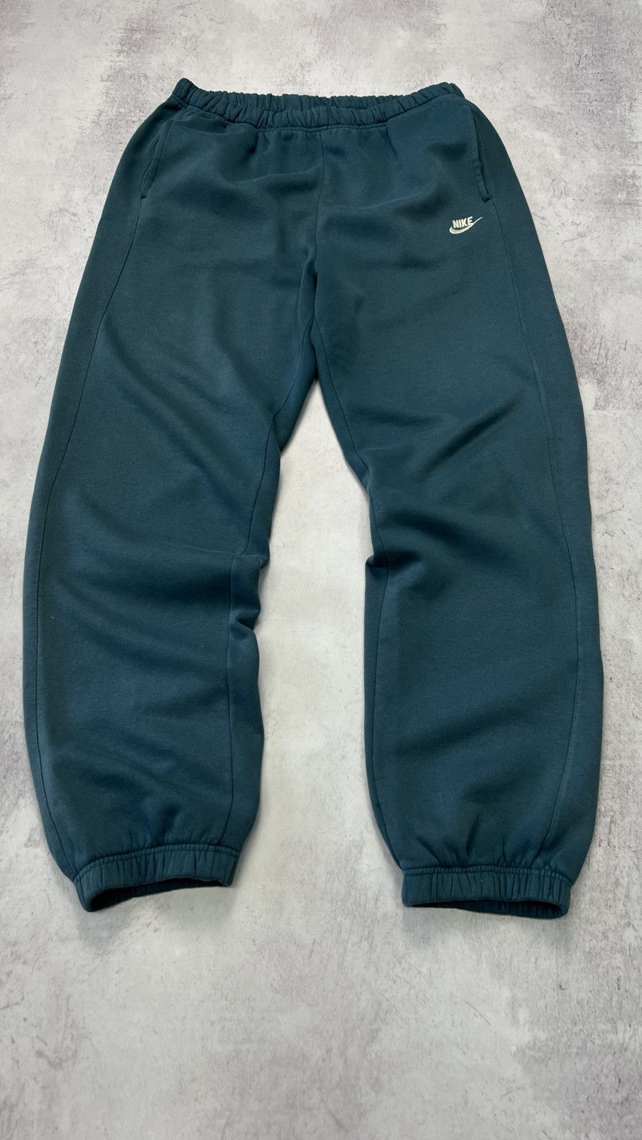 Nike × Vintage Crazy 90s Vintage Baggy Green Nike Sweatpants Y2K Size US 32 / EU 48 - 2 Thumbnail