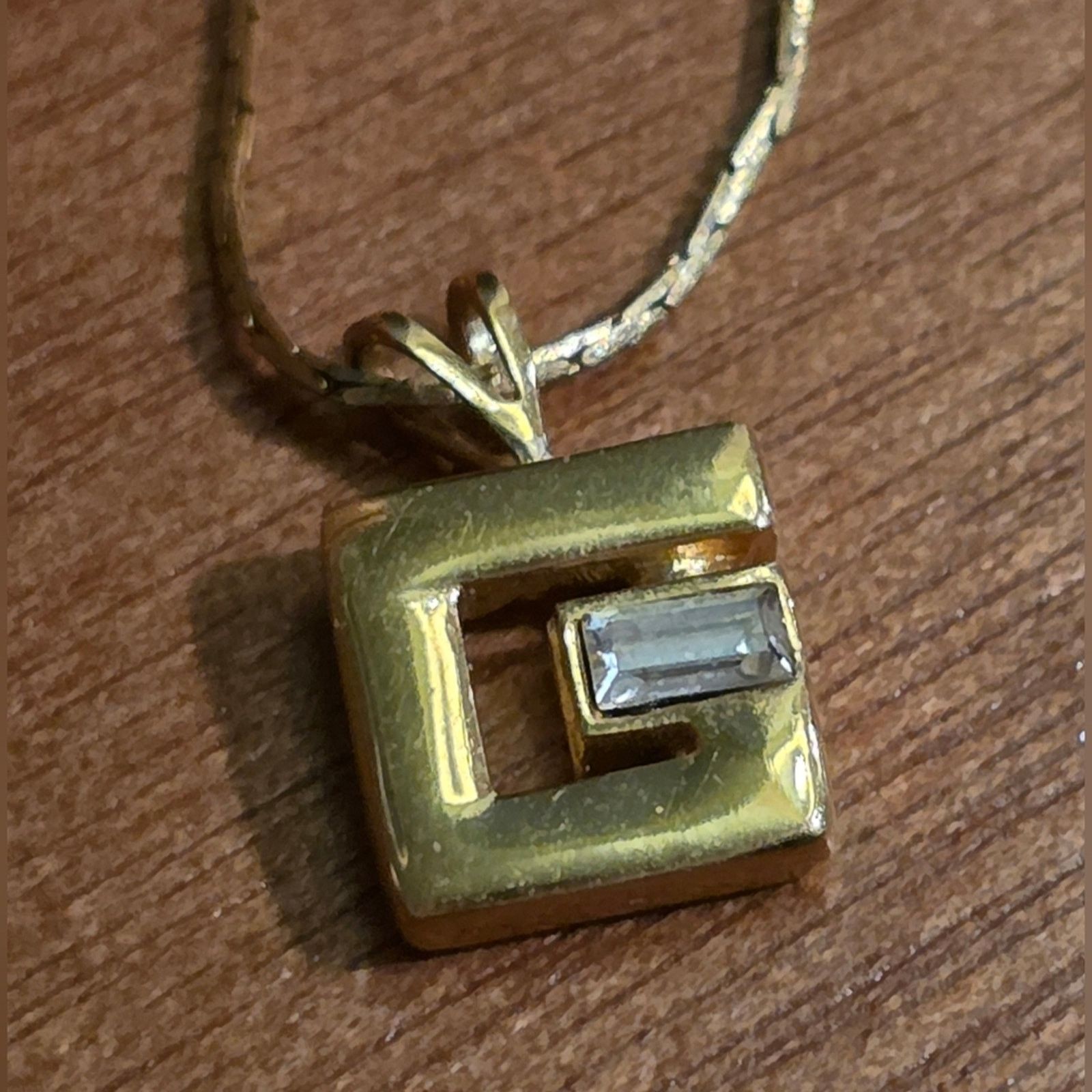 Givenchy Vintage Givenchy Gold Pendant Necklace Baguette Crystal 16in Size ONE SIZE - 2 Thumbnail