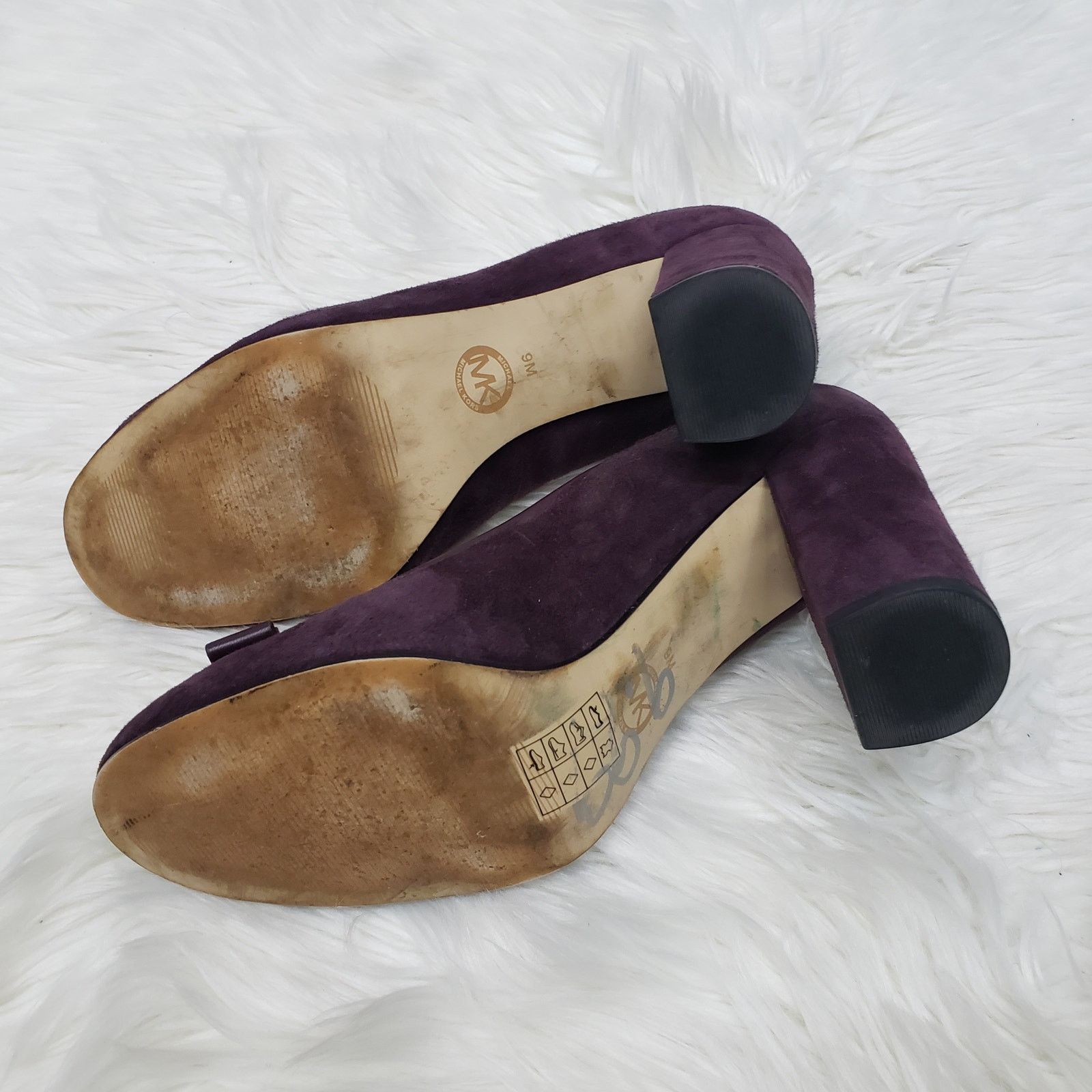 Michael Kors MICHAEL KORS Caroline Bow Pump 9 M Suede Leather Block Heel Size US 9 / IT 39 - 9 Thumbnail