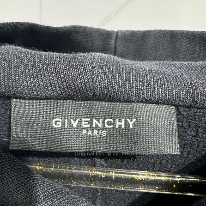 Givenchy Givenchy Dissolving Letter Short Hoodie Size XS High Waist Size US S / EU 44-46 / 1 - 3 Thumbnail