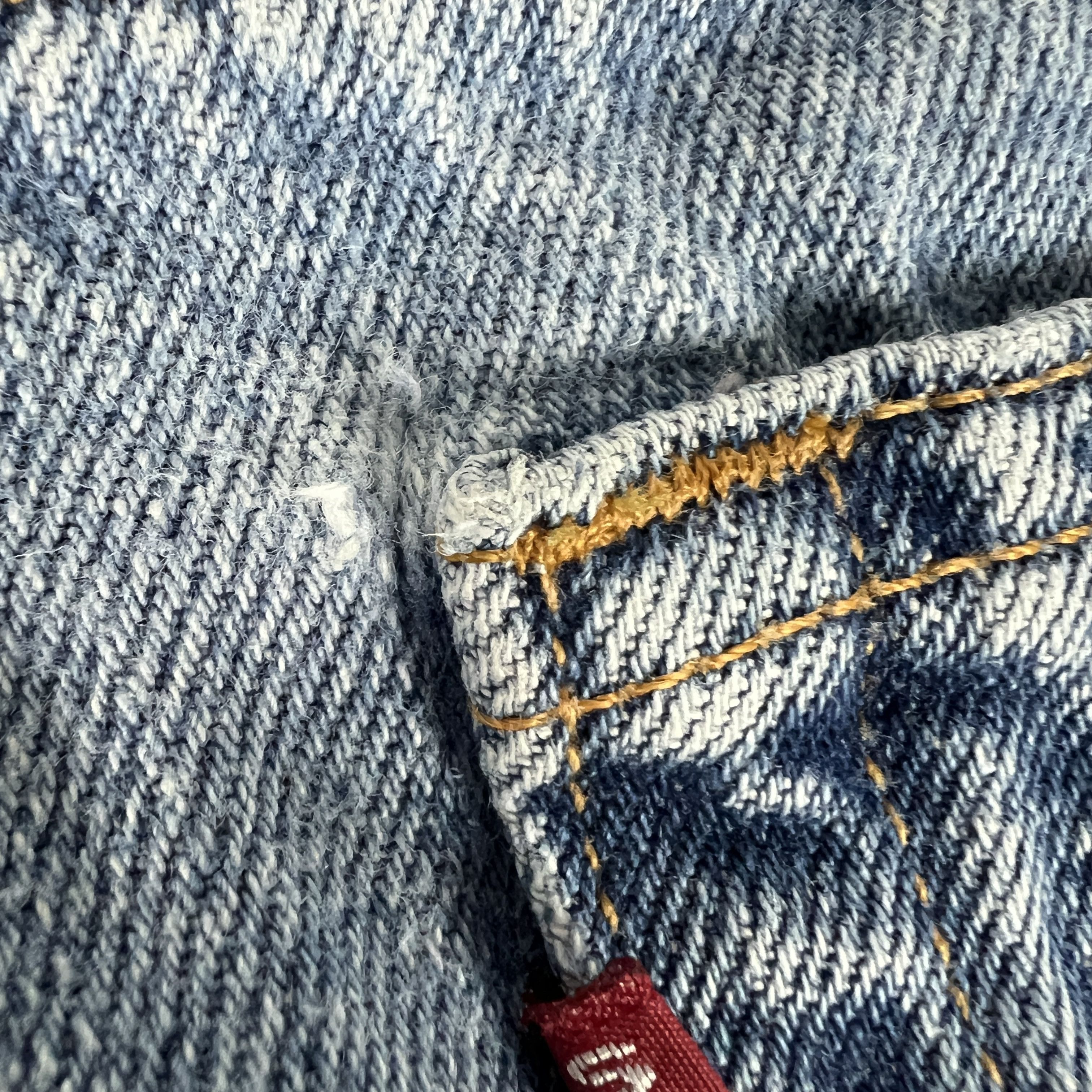 Levi's × Vintage Y2K Levi's Jeans 550 Relaxed Blue Faded Cotton Denim Size US 33 - 4 Thumbnail