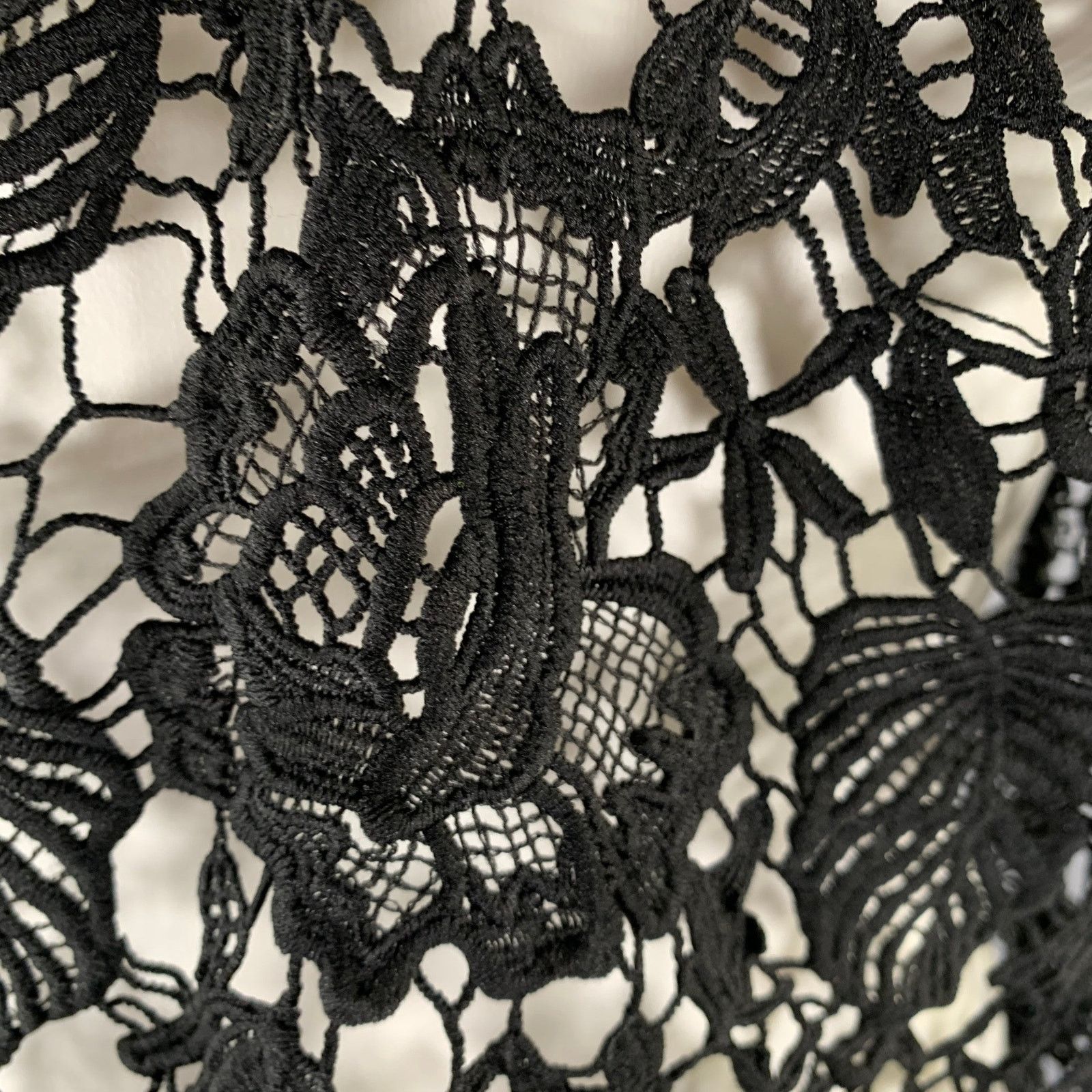 Nili Lotan NILI LOTAN Size XS Black Lace Floral Dress Top Size XS / US 0-2 / IT 36-38 - 2 Thumbnail